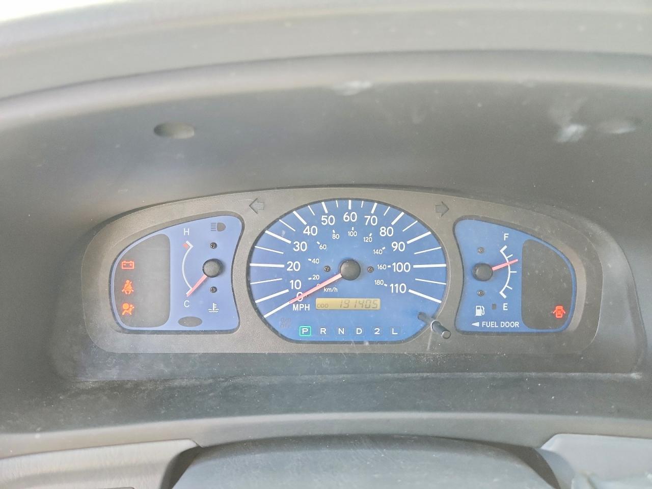 2002 Toyota Sienna Ce White vin: 4T3ZF19C62U495974