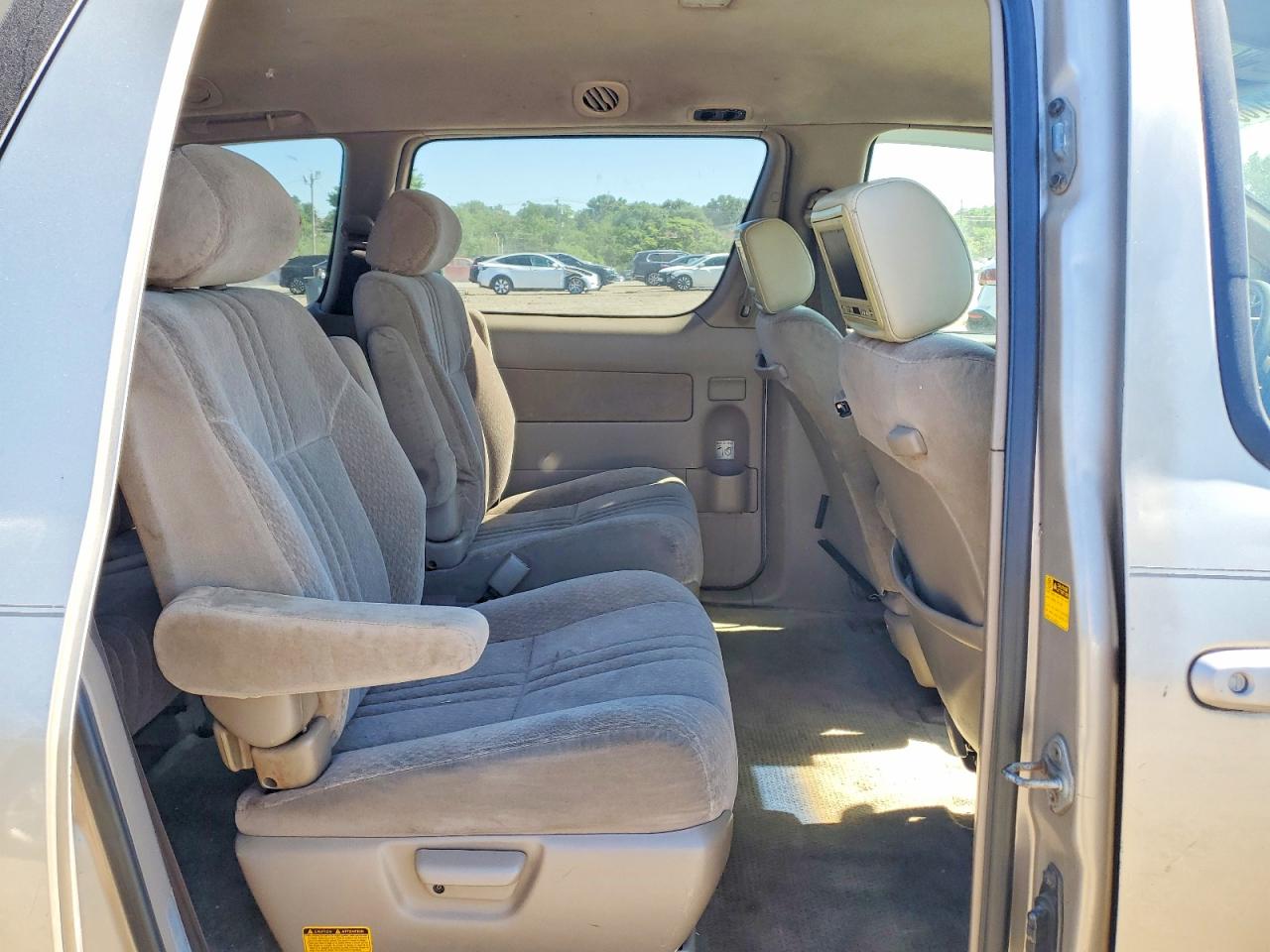 2002 Toyota Sienna Ce Gold vin: 4T3ZF19C62U506357