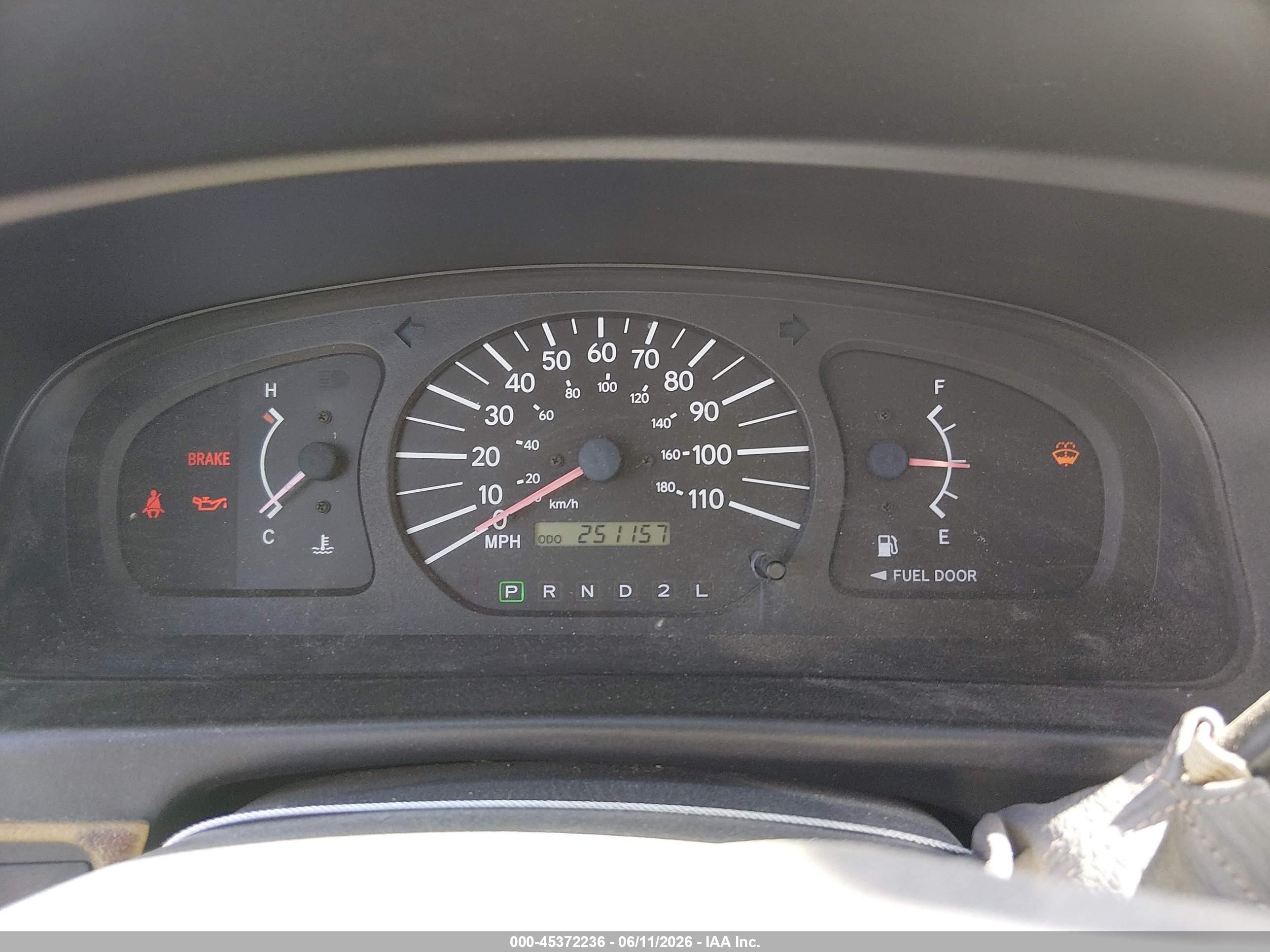 2000 Toyota Sienna Ce Серый vin: 4T3ZF19C6YU211123