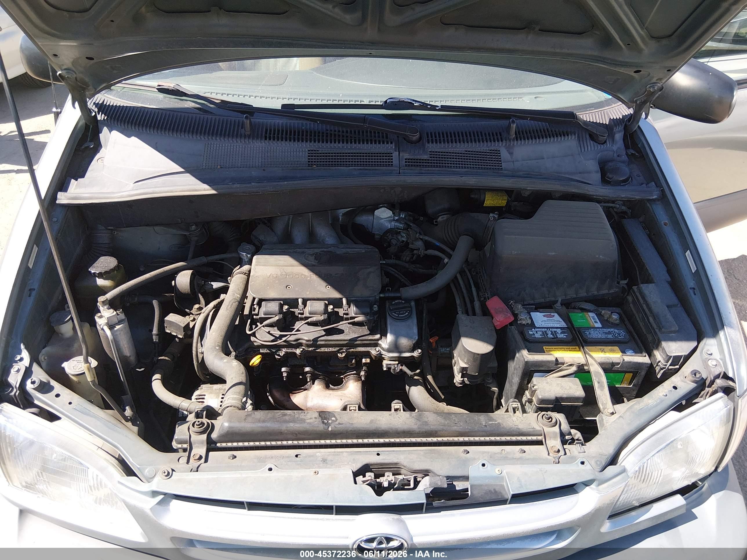 2000 Toyota Sienna Ce Серый vin: 4T3ZF19C6YU211123