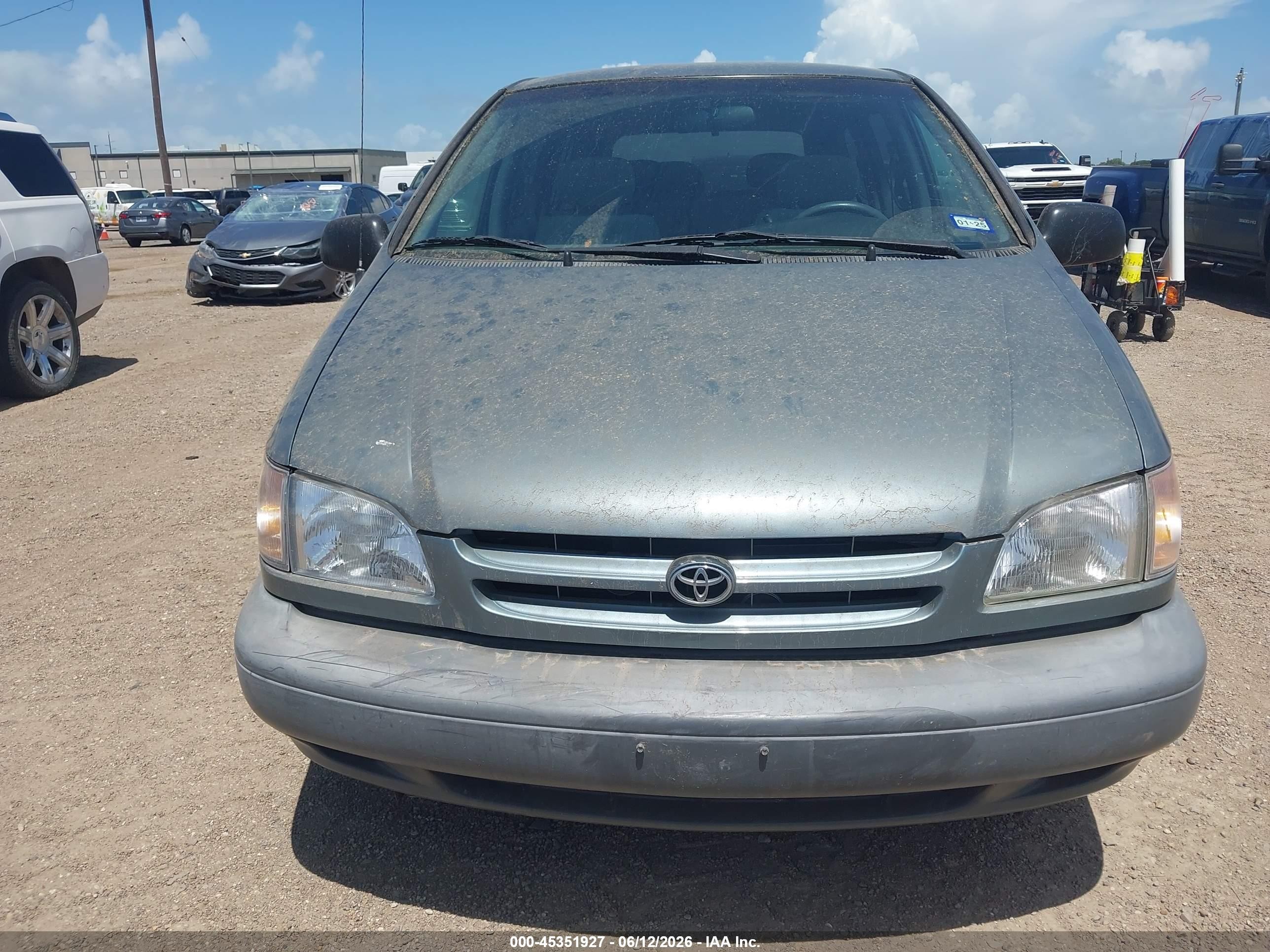 2000 Toyota Sienna Ce Синий vin: 4T3ZF19C6YU247183