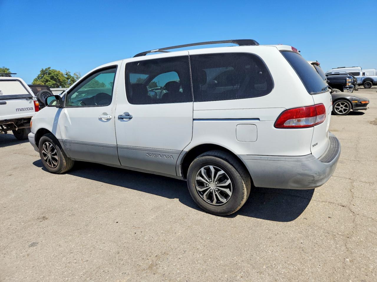 2003 Toyota Sienna Ce White vin: 4T3ZF19C73U526490
