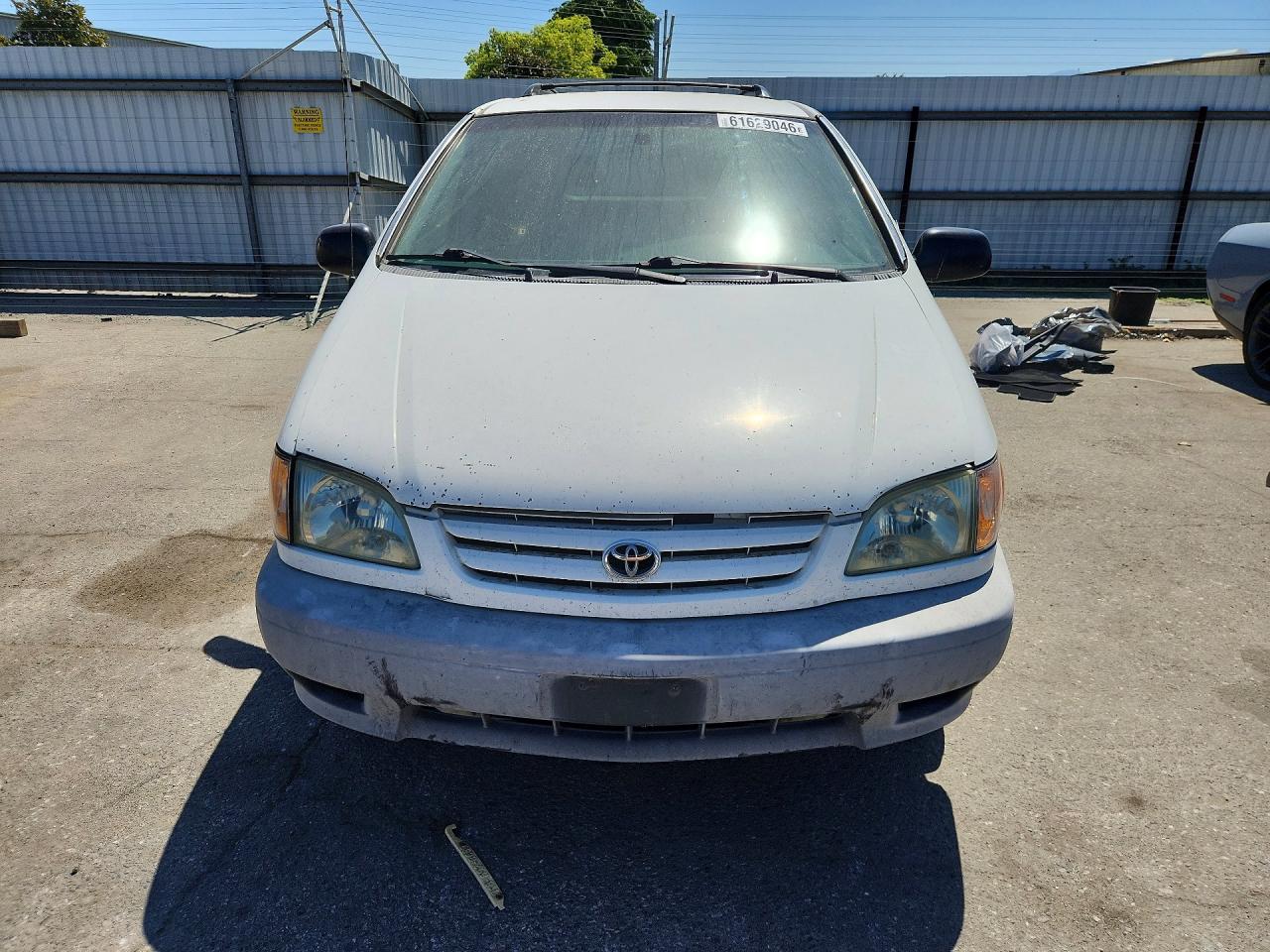 2003 Toyota Sienna Ce White vin: 4T3ZF19C73U526490