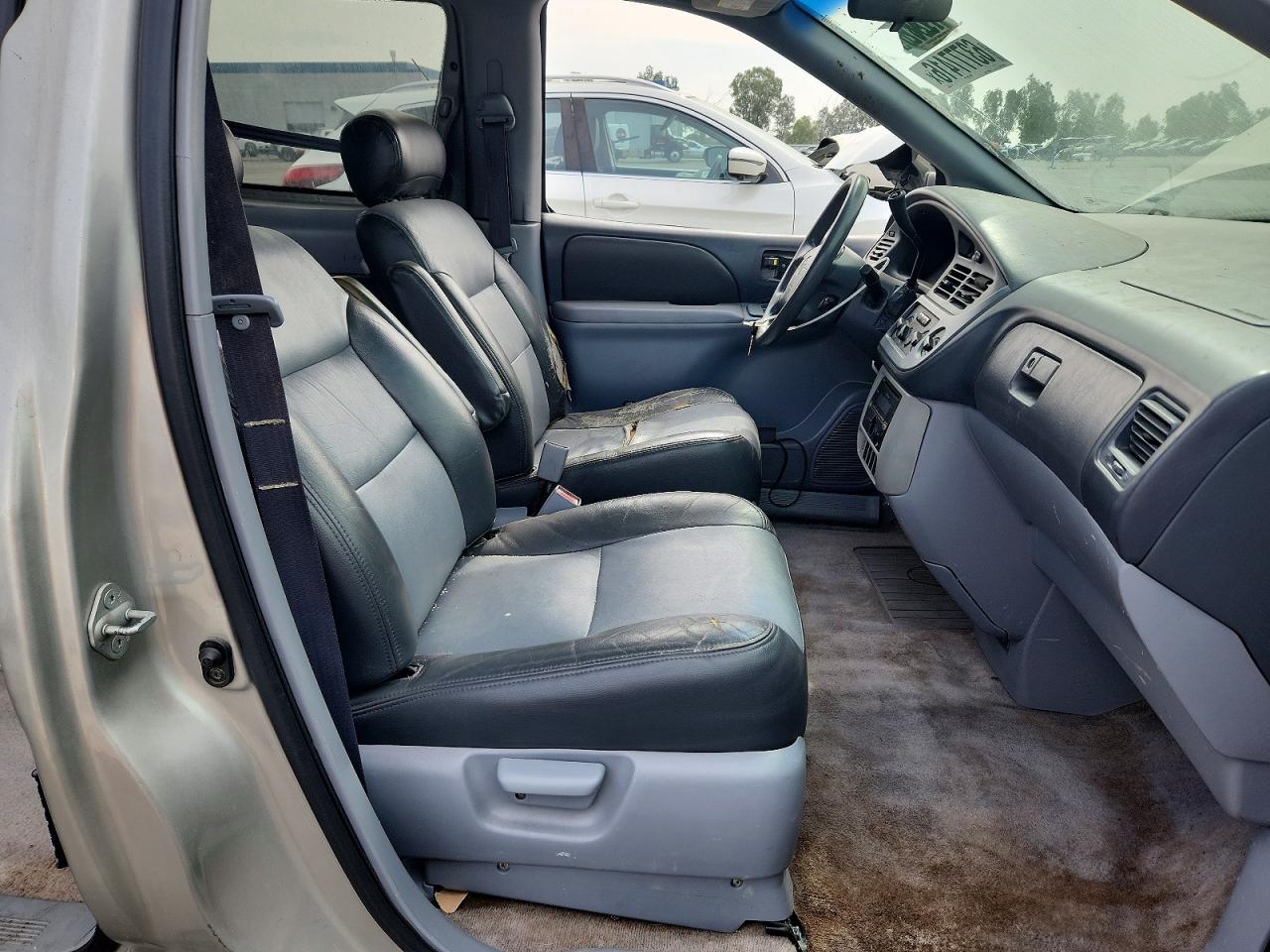 2003 Toyota Sienna Ce Silver vin: 4T3ZF19C73U553544