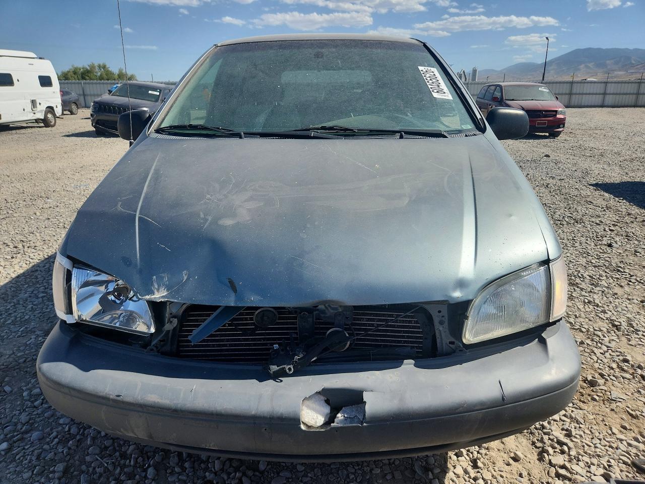 2000 Toyota Sienna Ce Charcoal vin: 4T3ZF19C7YU319623