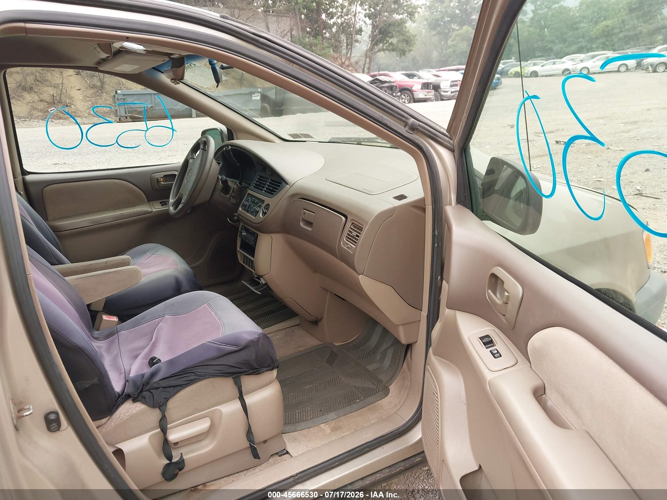2003 Toyota Sienna Ce Beige vin: 4T3ZF19C83U522996