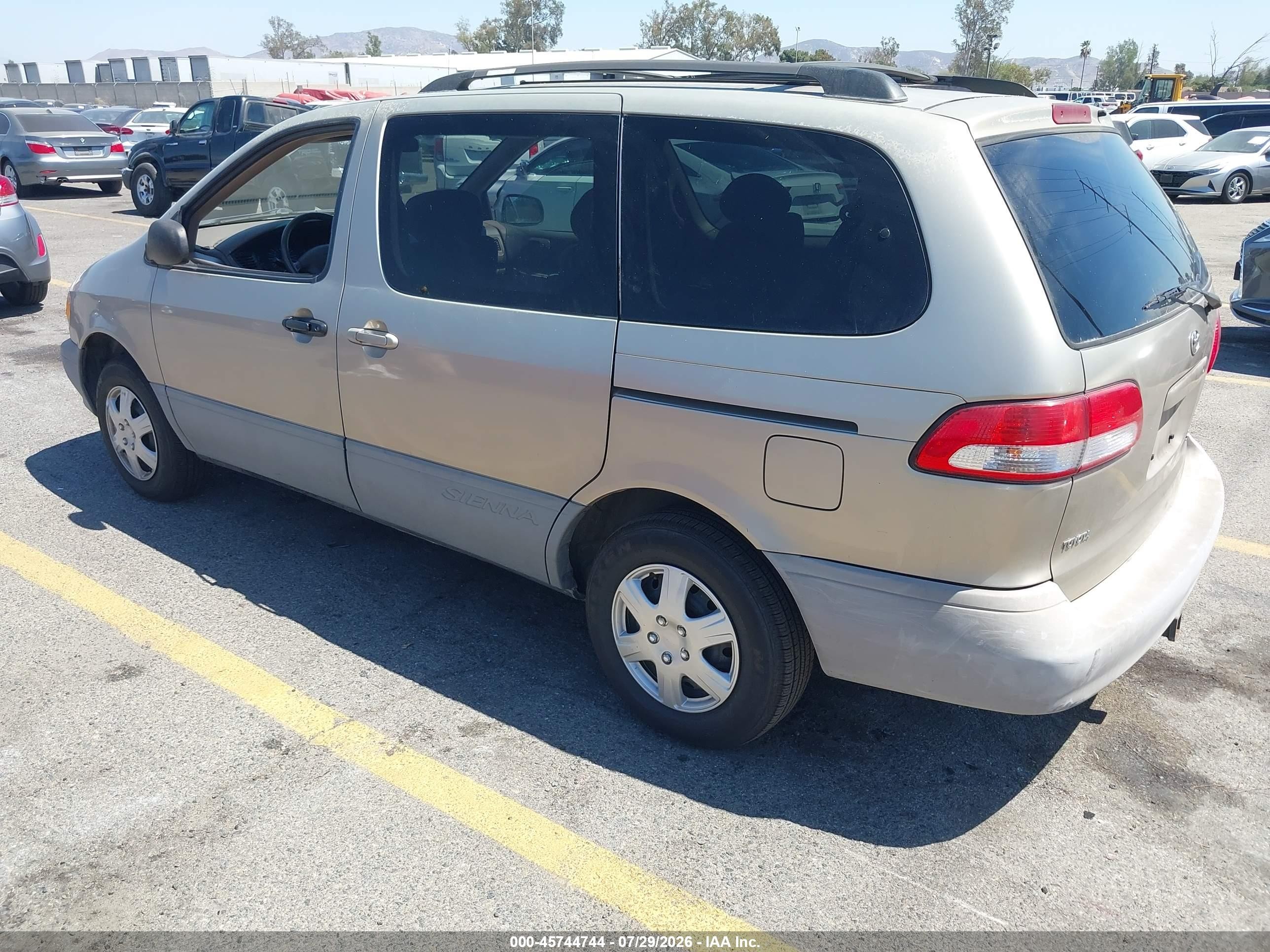 2003 Toyota Sienna Ce Золотой vin: 4T3ZF19C83U539295