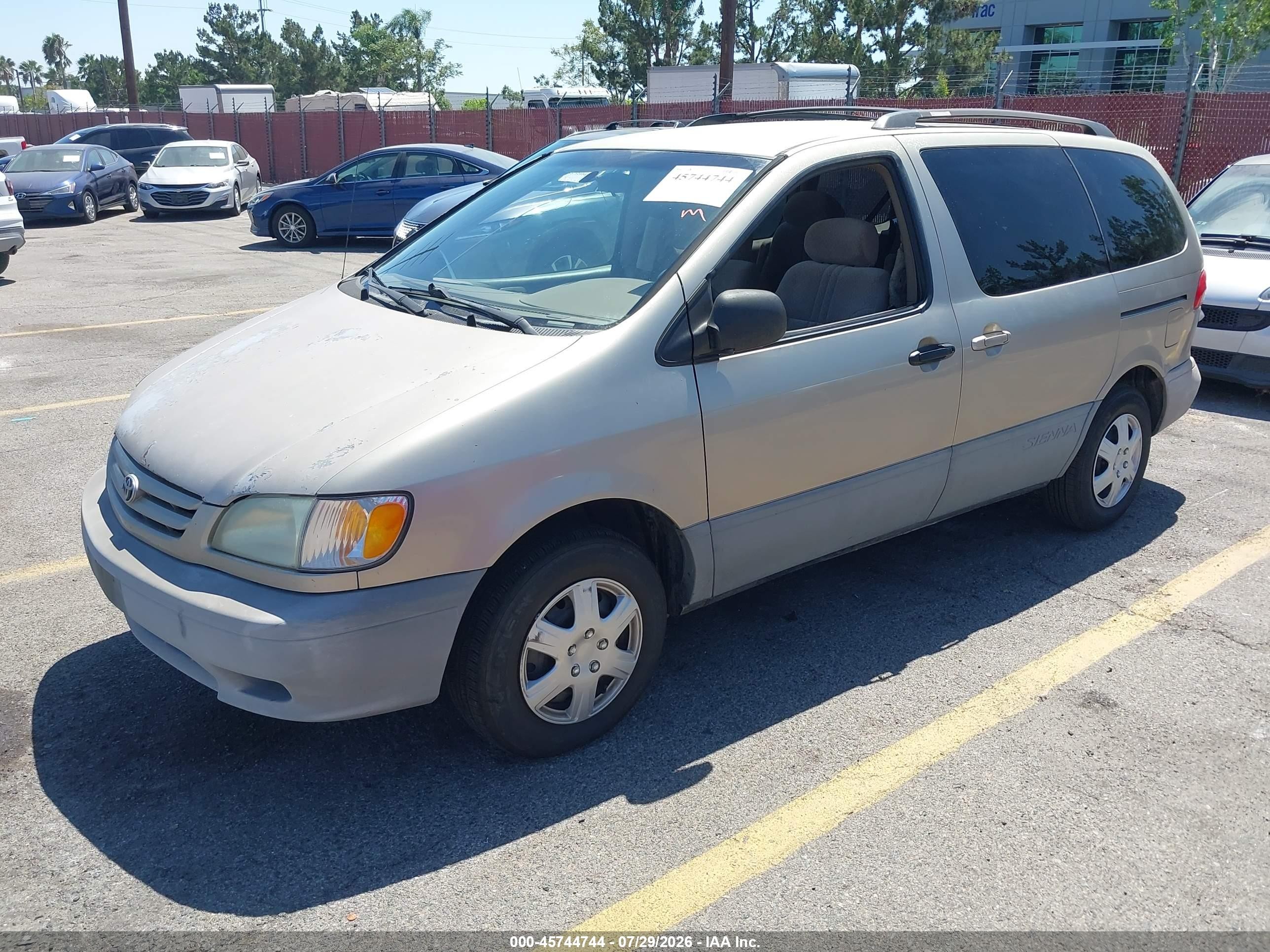 2003 Toyota Sienna Ce Золотой vin: 4T3ZF19C83U539295