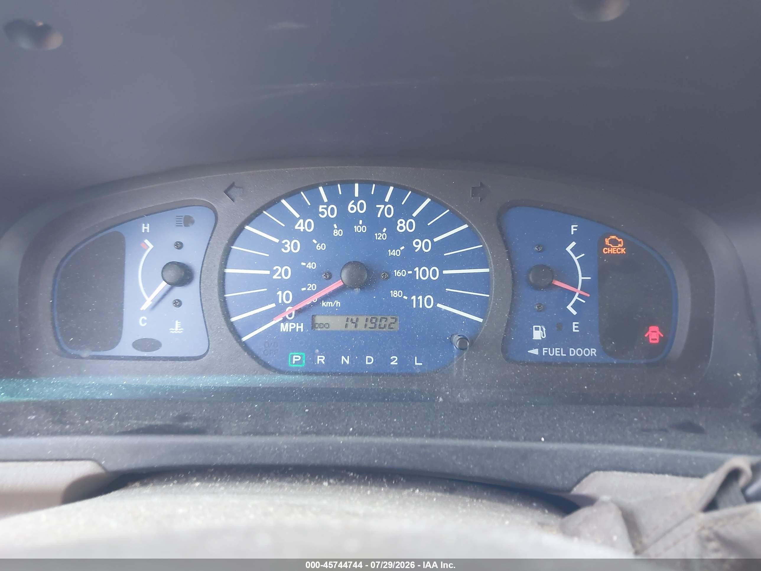 2003 Toyota Sienna Ce Золотой vin: 4T3ZF19C83U539295