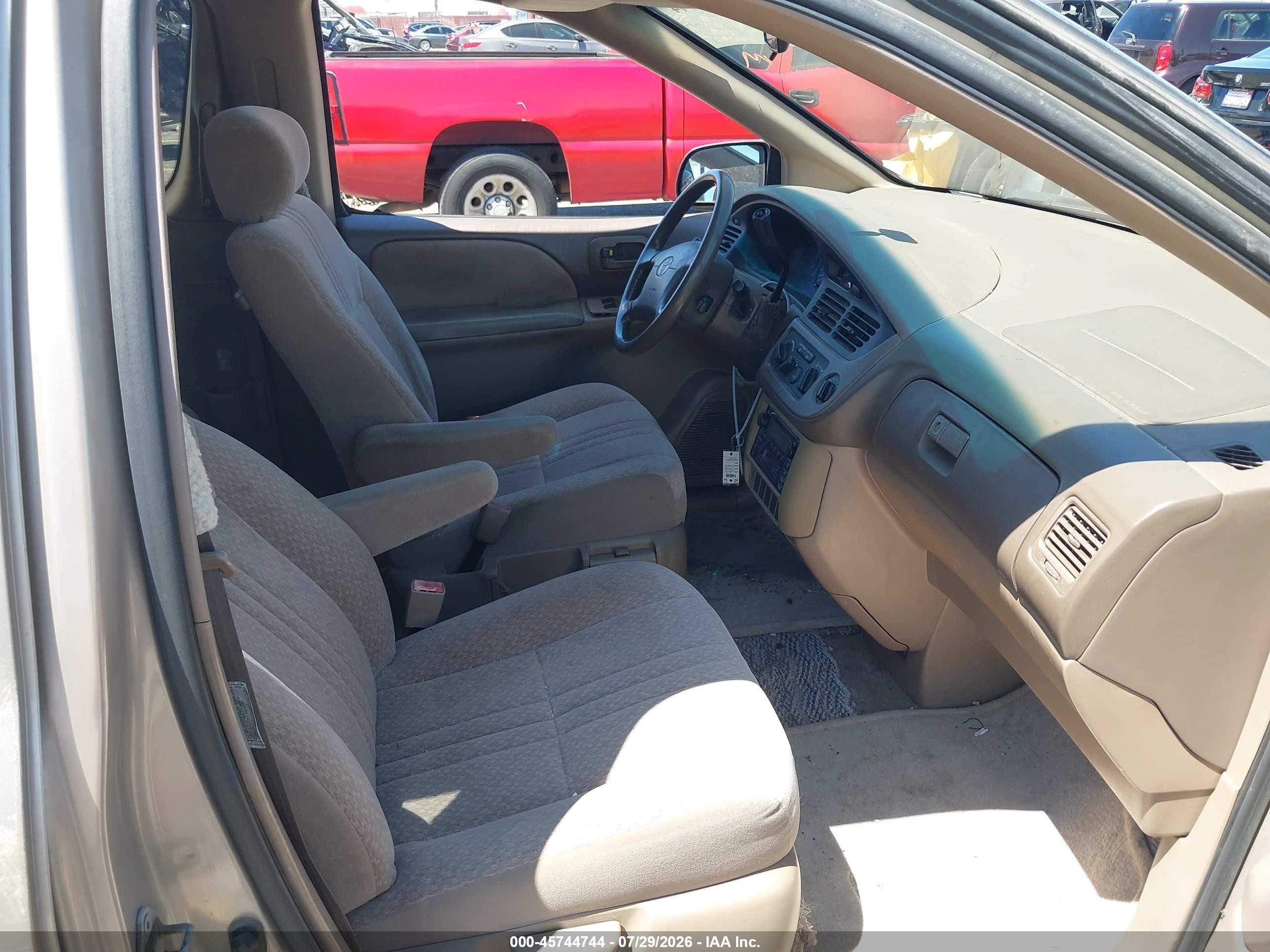 2003 Toyota Sienna Ce Золотой vin: 4T3ZF19C83U539295