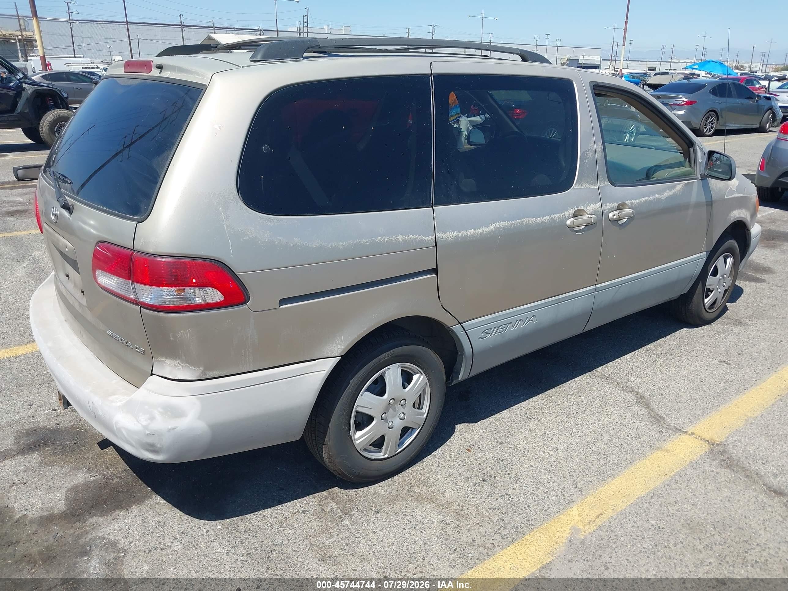 2003 Toyota Sienna Ce Золотой vin: 4T3ZF19C83U539295