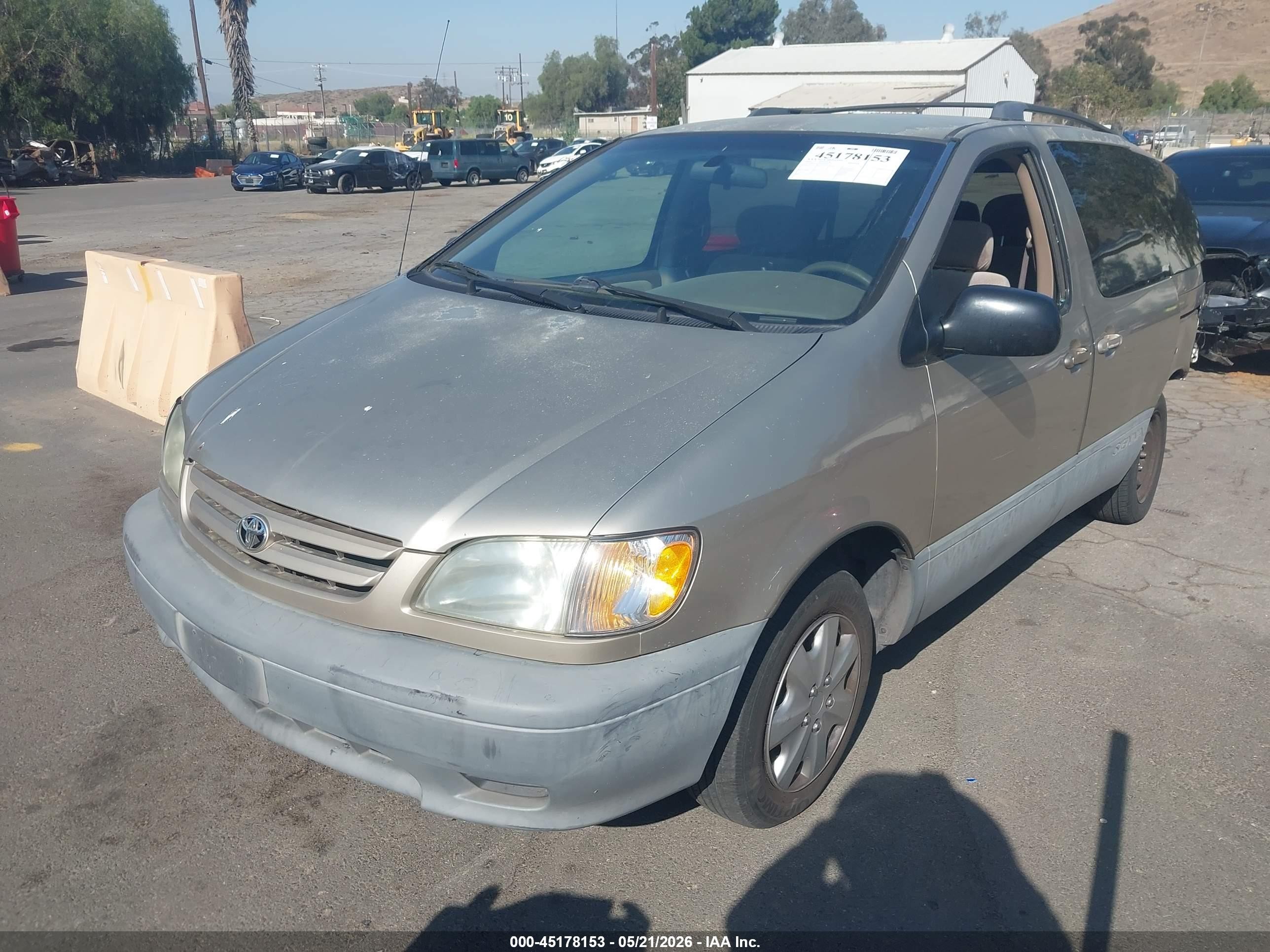 2001 Toyota Sienna Ce Champagne vin: 4T3ZF19C91U374015