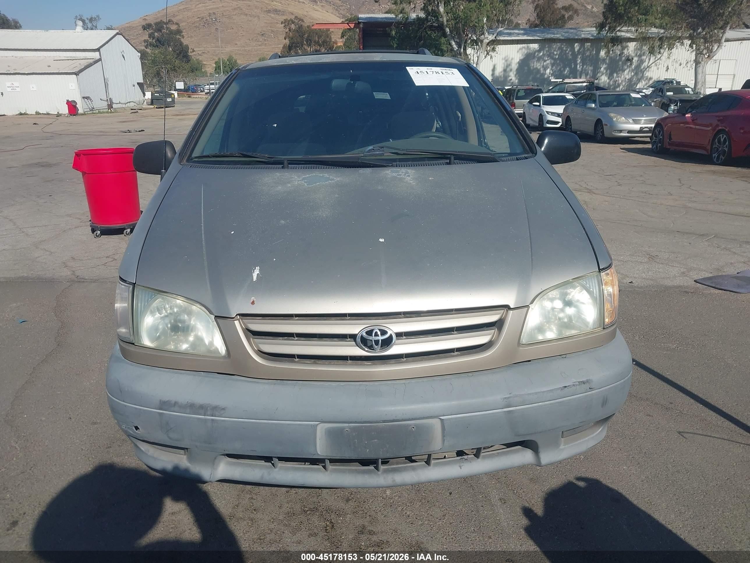 2001 Toyota Sienna Ce Champagne vin: 4T3ZF19C91U374015