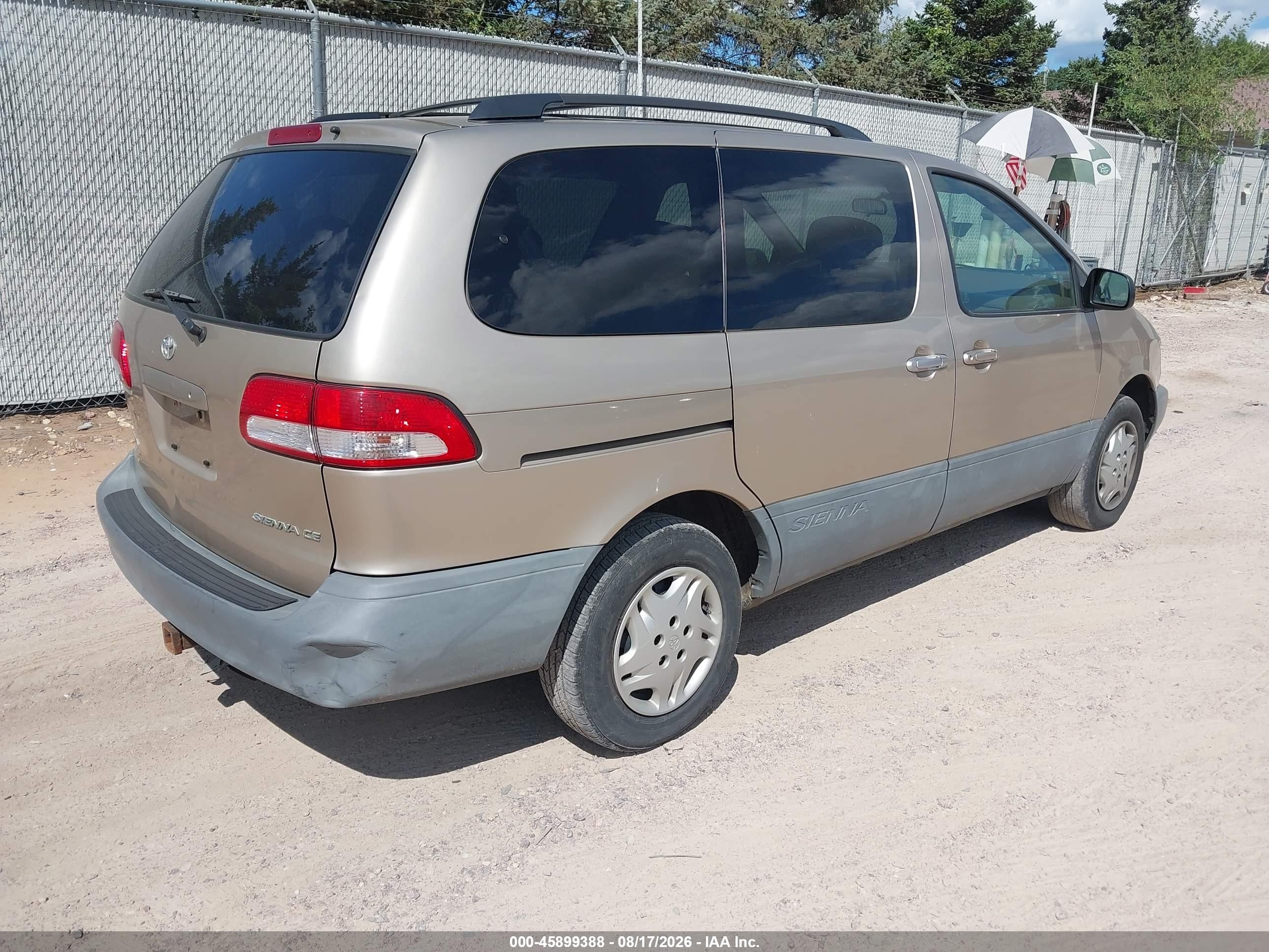 2002 Toyota Sienna Ce Gold vin: 4T3ZF19C92U496634