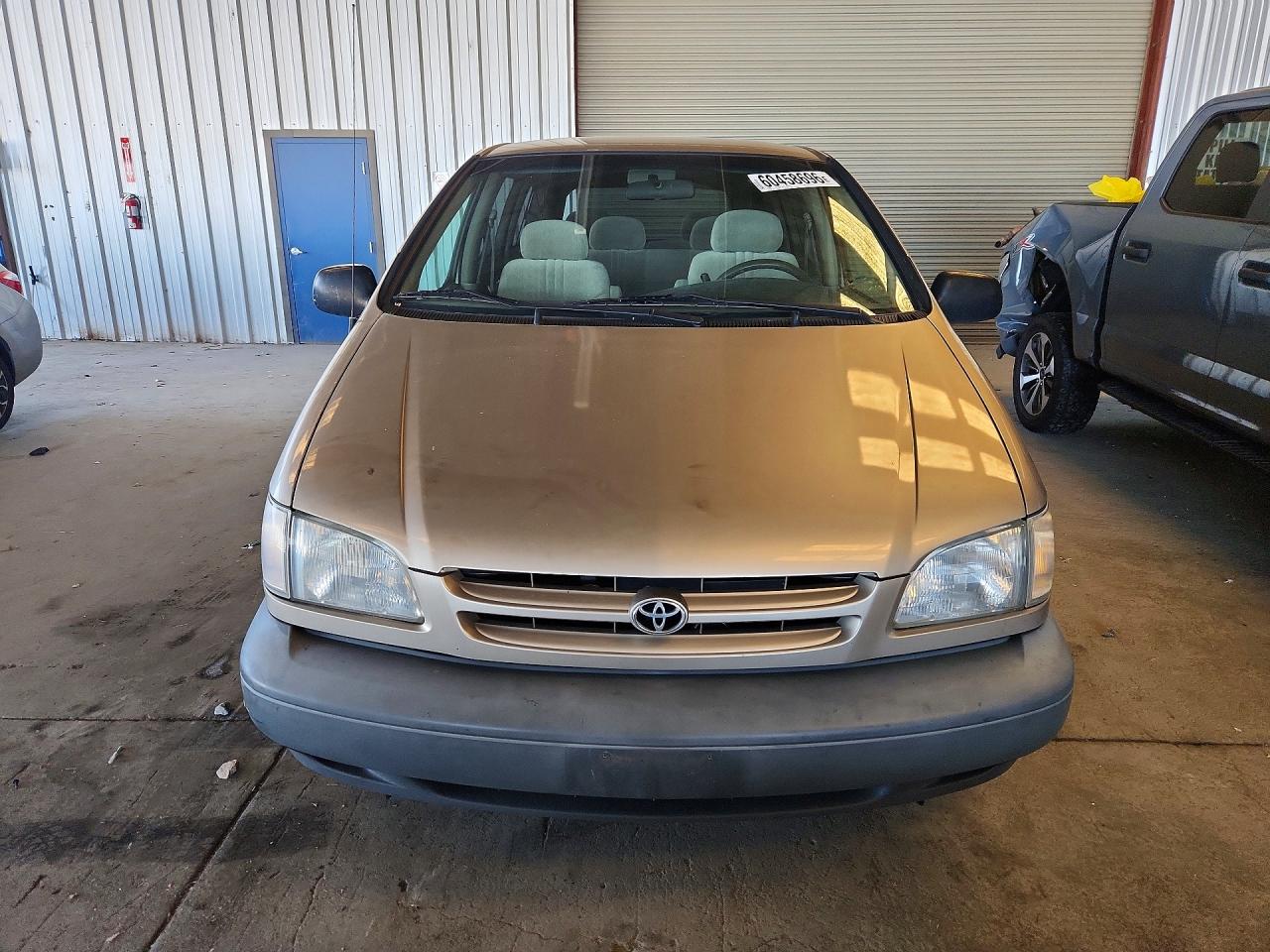 2000 Toyota Sienna Ce Желто-коричневый vin: 4T3ZF19C9YU297558