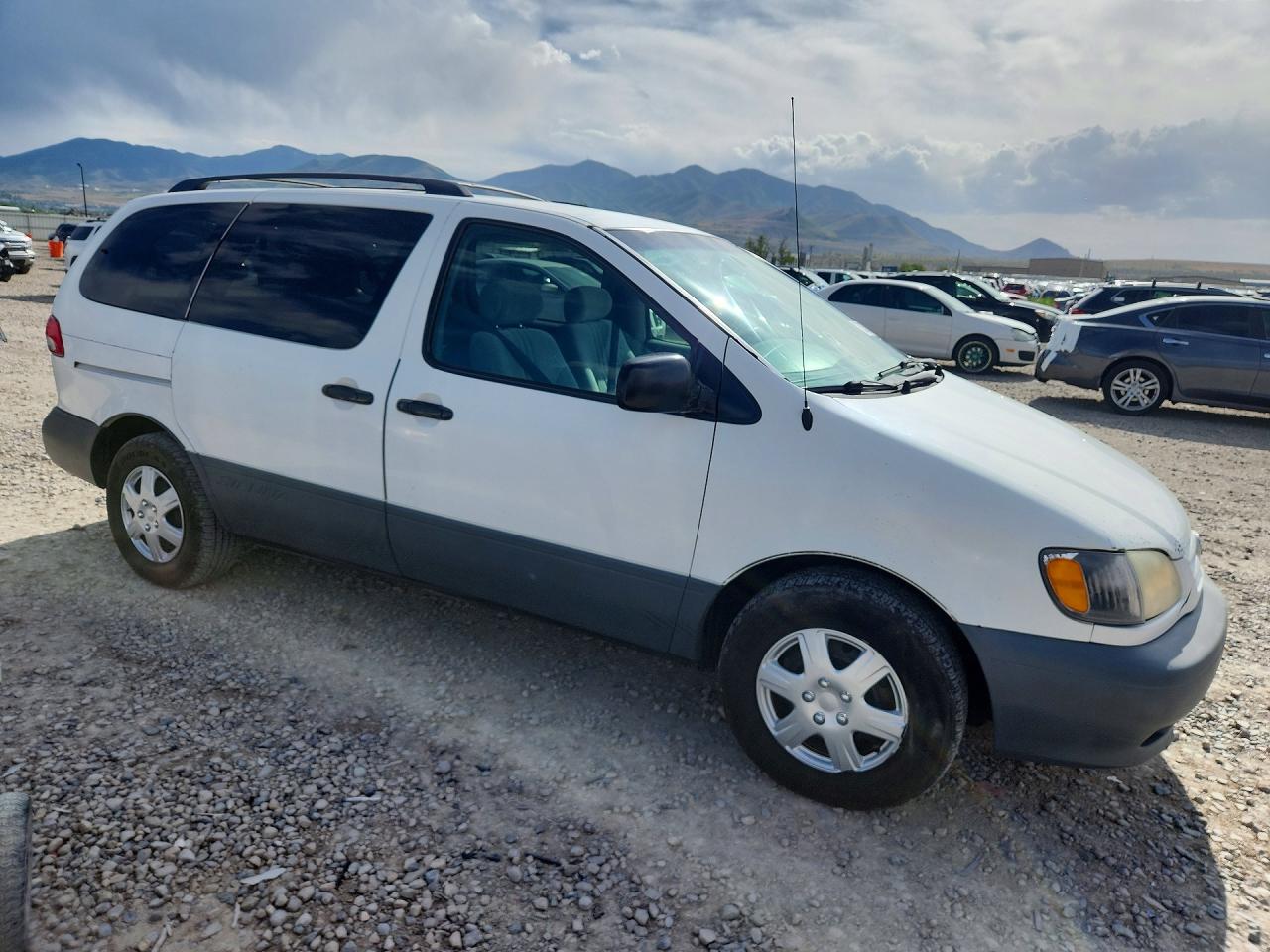 2003 Toyota Sienna Ce White vin: 4T3ZF19CX3U532025