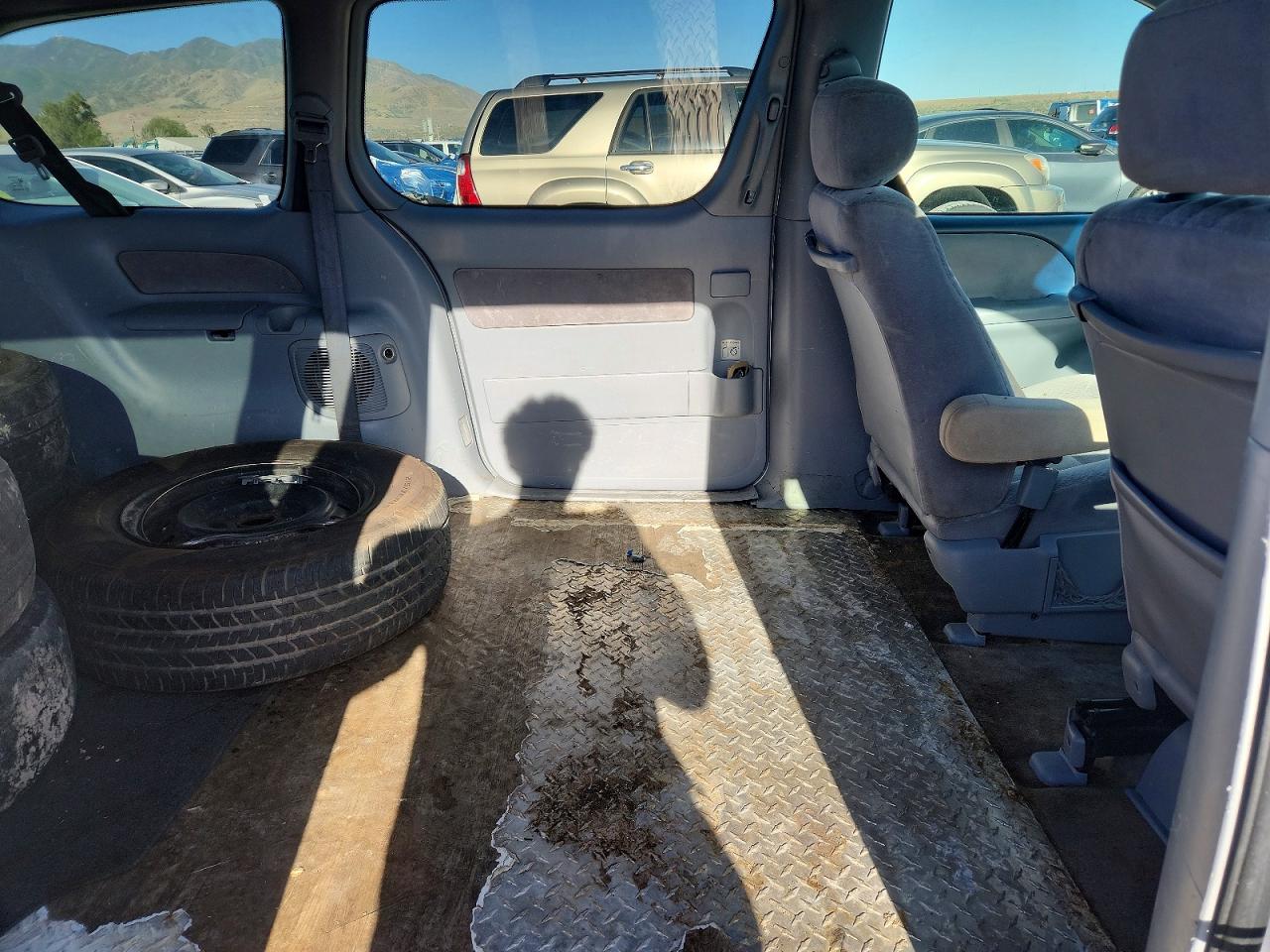 2003 Toyota Sienna Ce White vin: 4T3ZF19CX3U532025