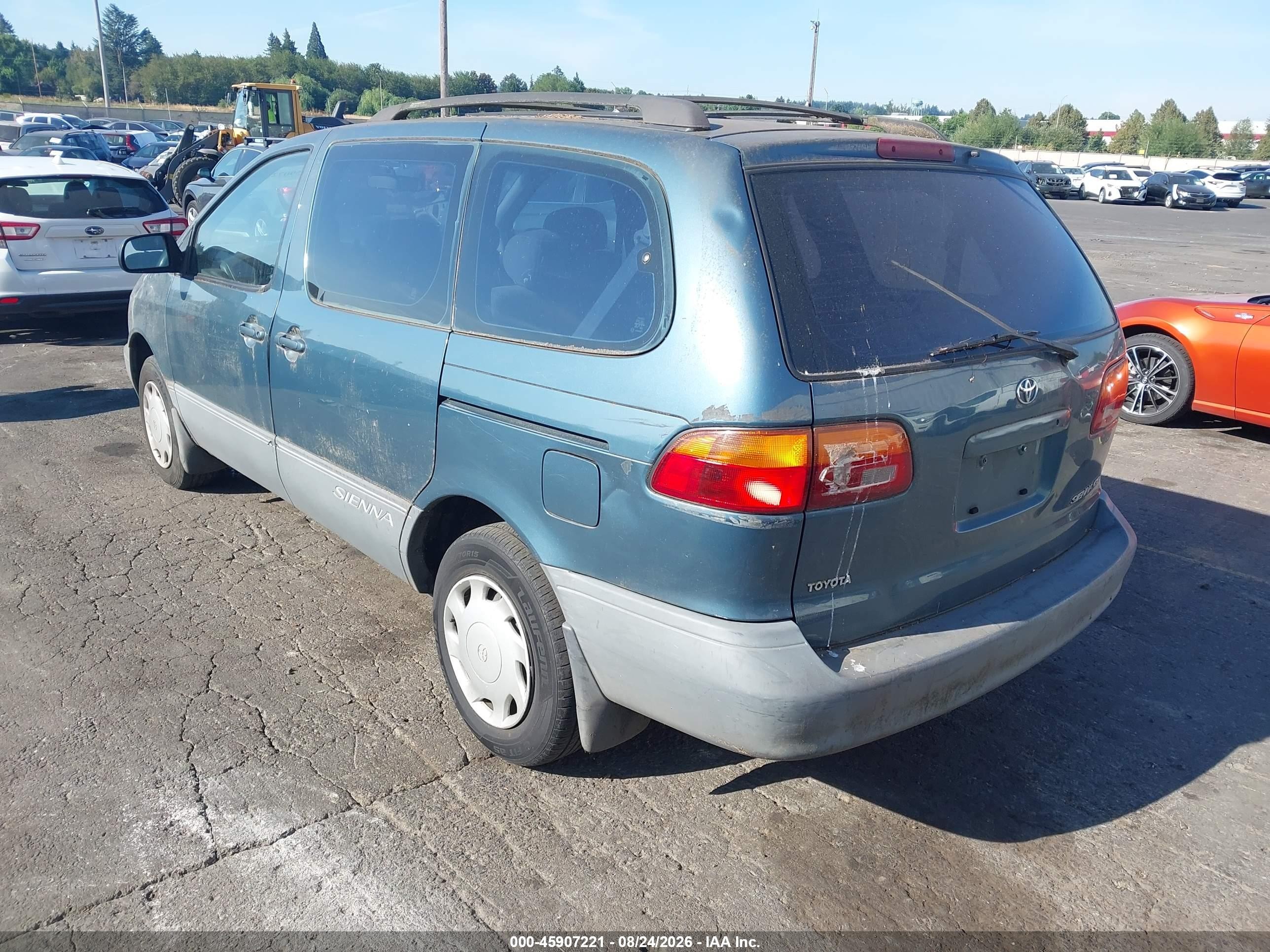 2000 Toyota Sienna Ce Зеленый vin: 4T3ZF19CXYU202862
