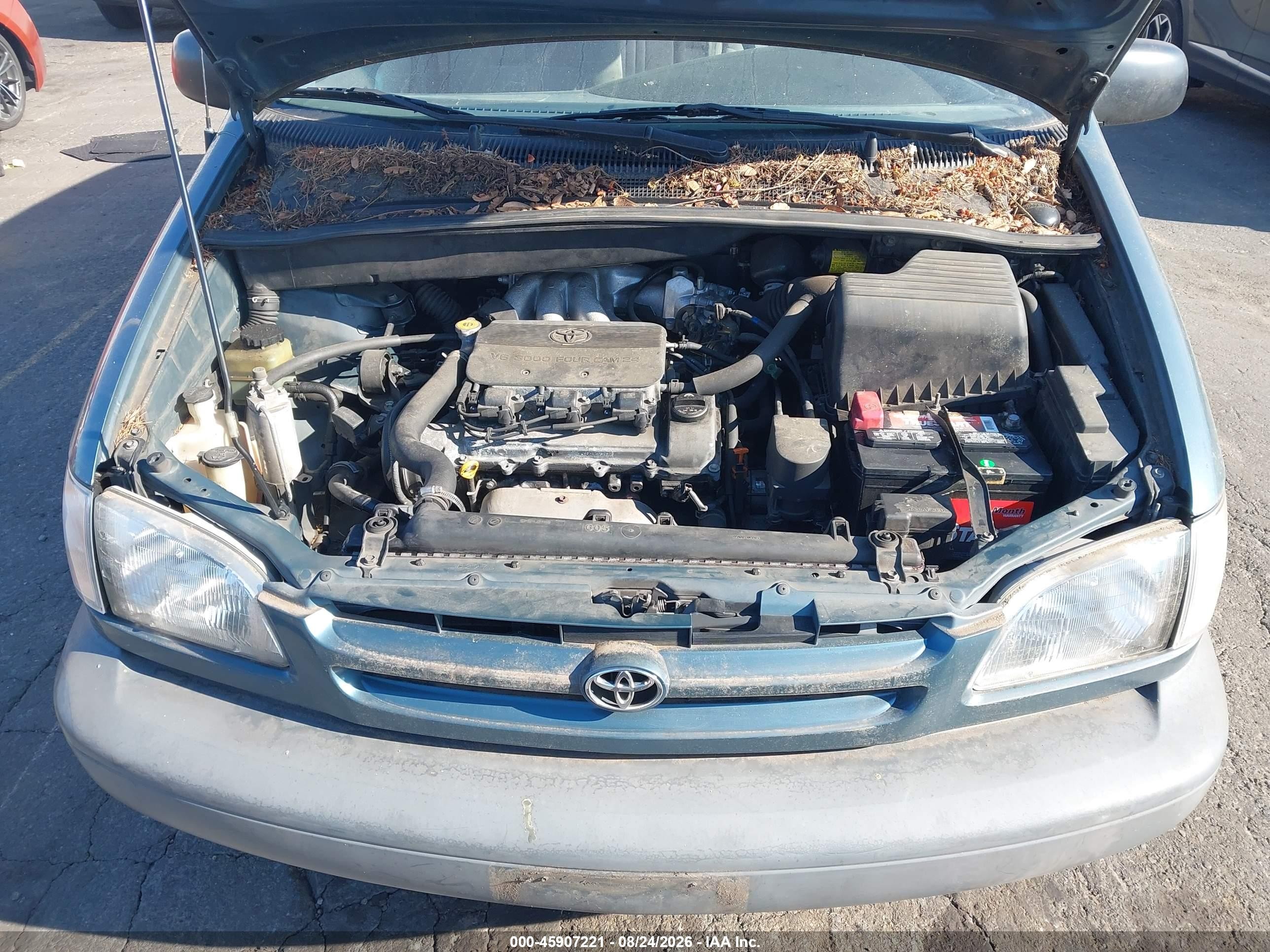2000 Toyota Sienna Ce Зеленый vin: 4T3ZF19CXYU202862