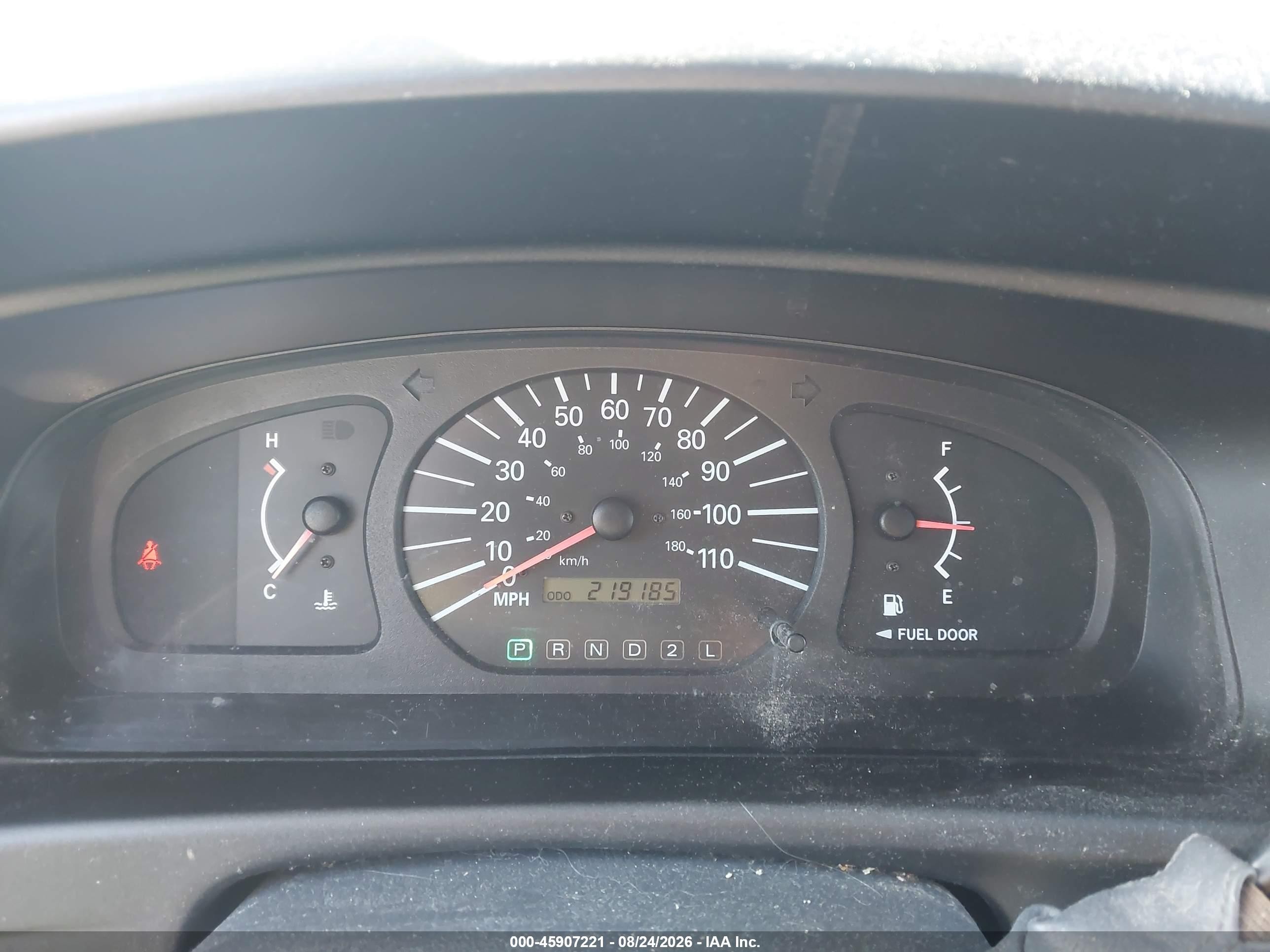 2000 Toyota Sienna Ce Зеленый vin: 4T3ZF19CXYU202862