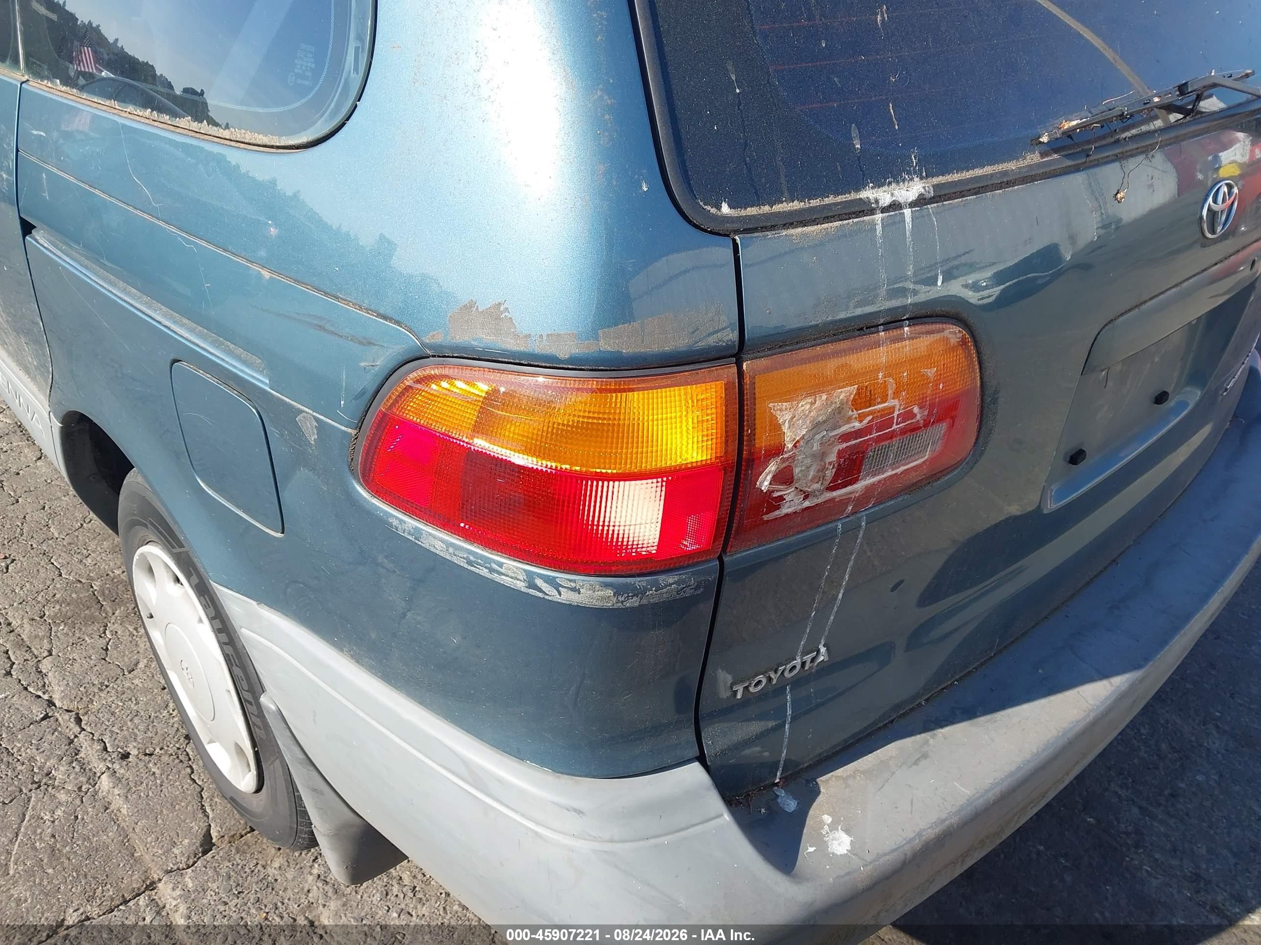 2000 Toyota Sienna Ce Зеленый vin: 4T3ZF19CXYU202862