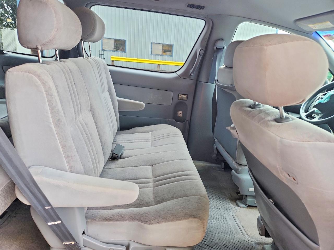 2000 Toyota Sienna Ce Серый vin: 4T3ZF19CXYU232248