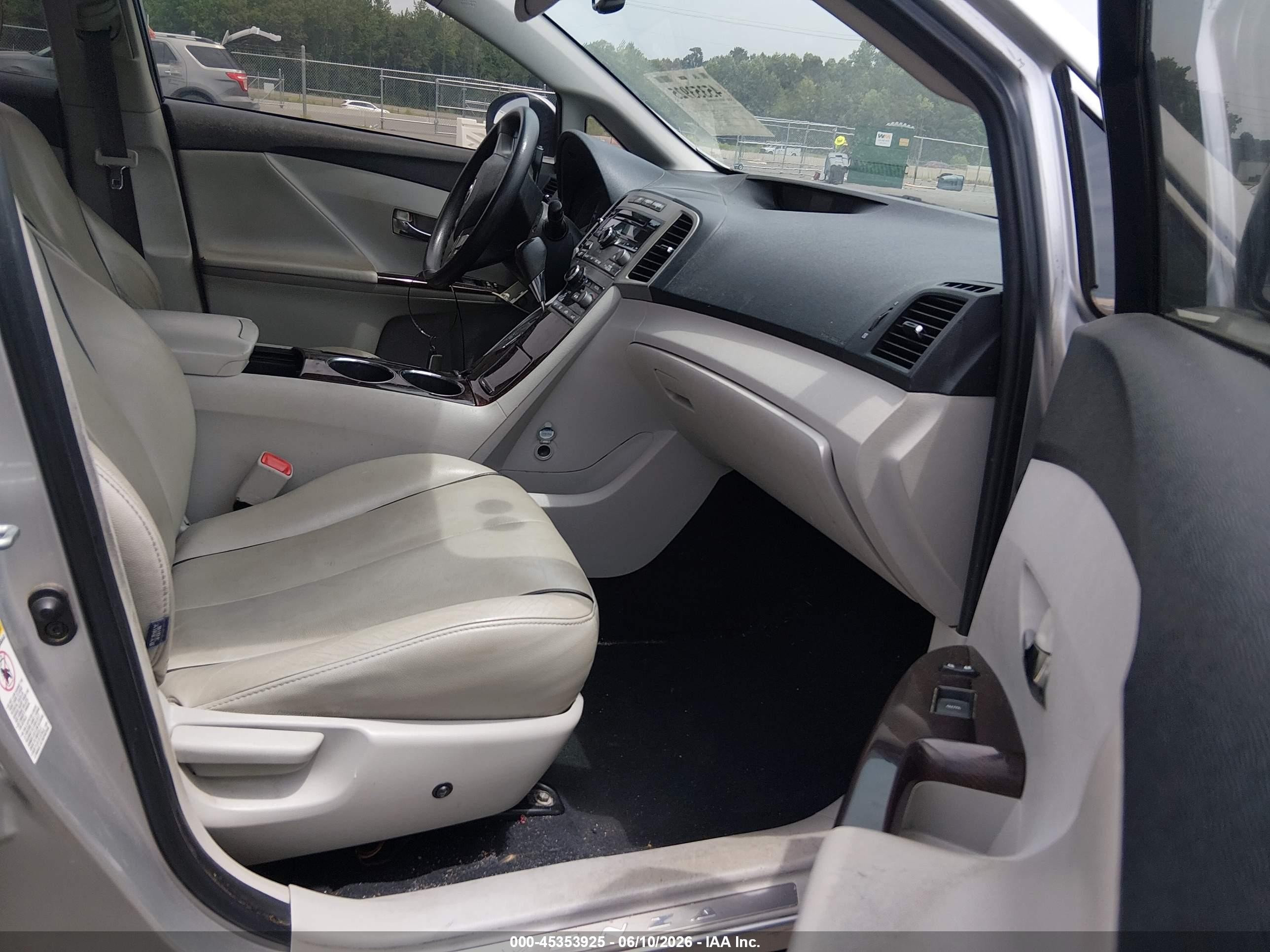 2009 Toyota Venza Base V6 Silver vin: 4T3ZK11A09U016142