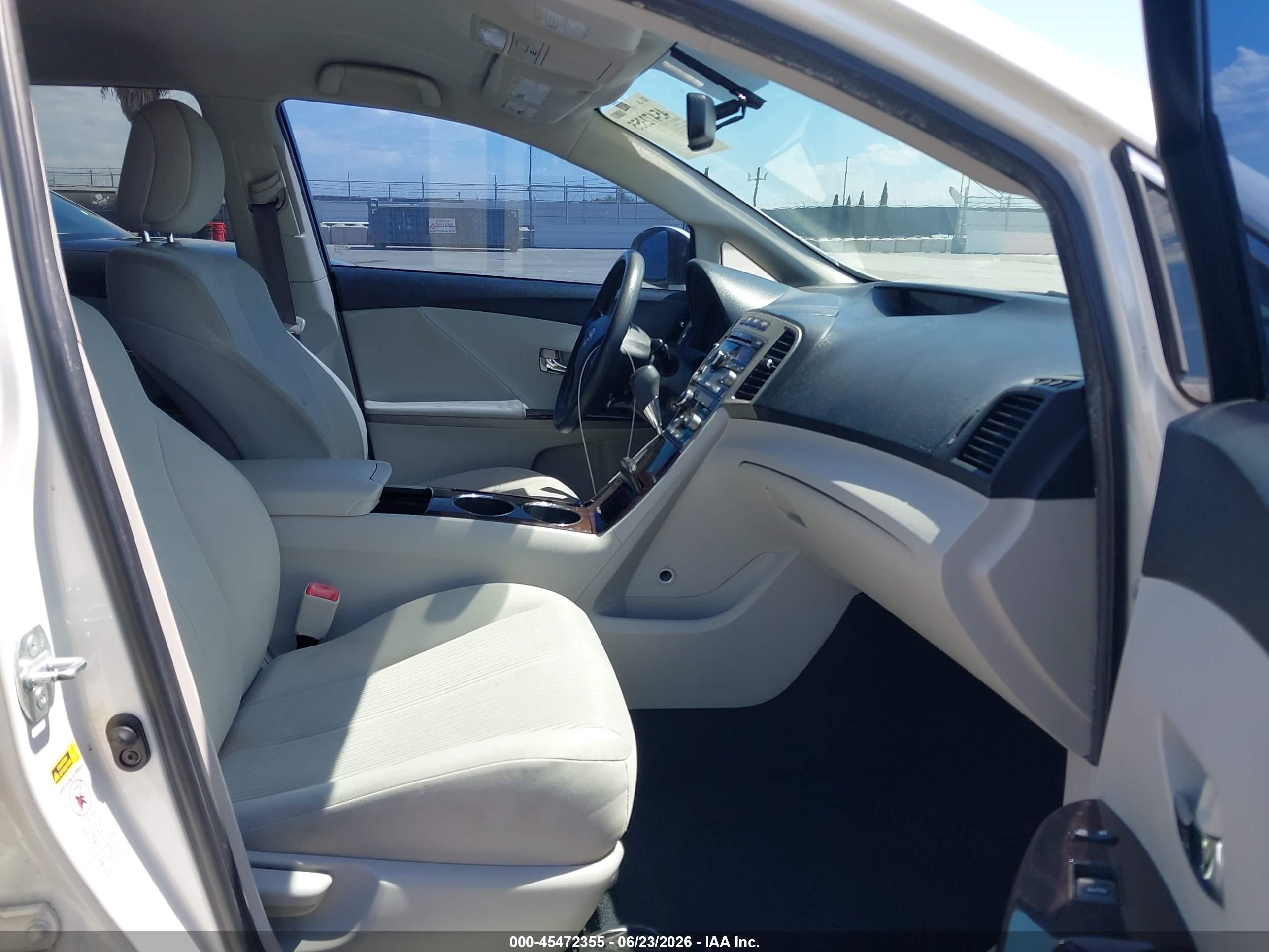 2009 Toyota Venza Base V6 White vin: 4T3ZK11A39U008570