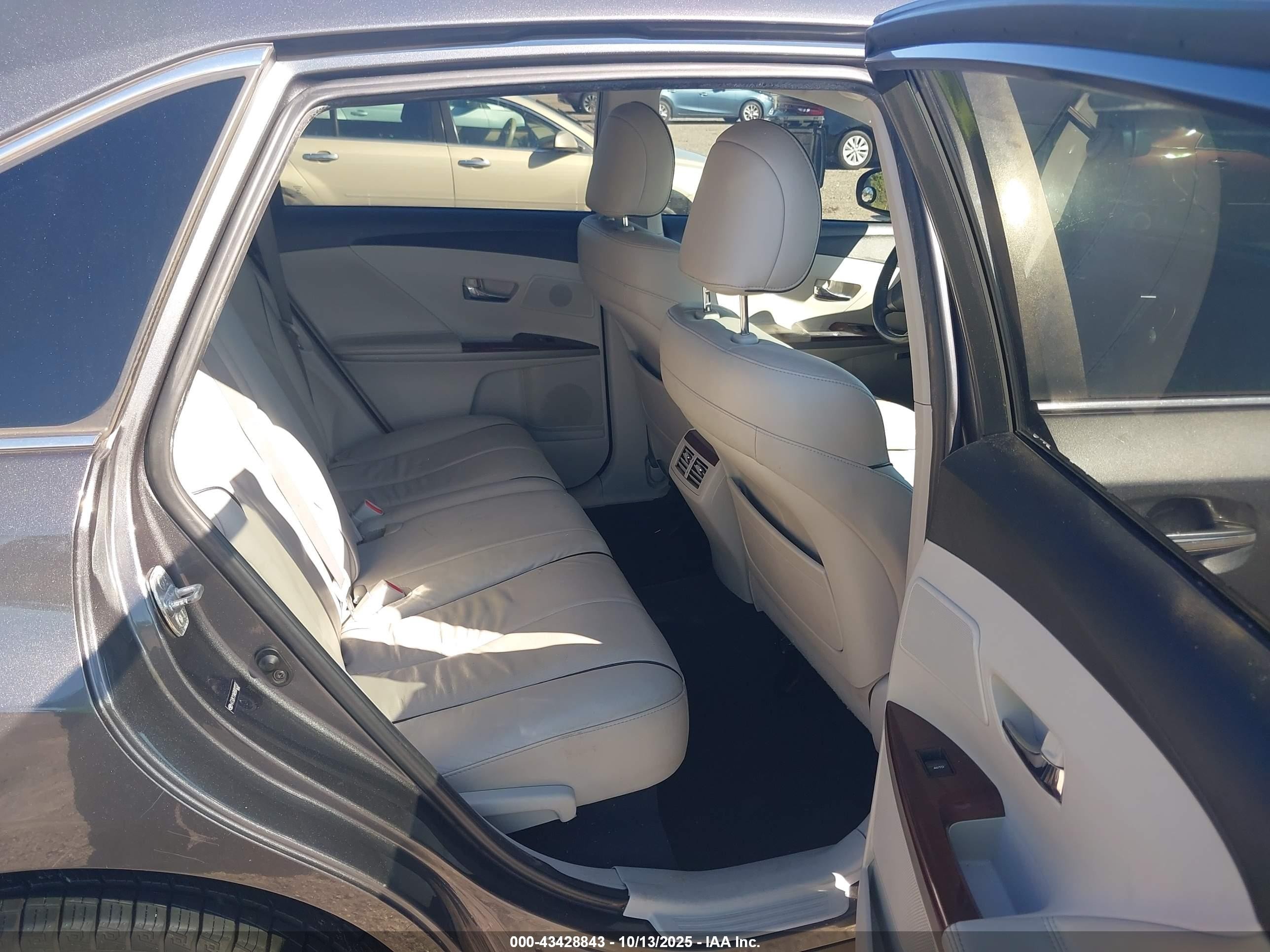 2009 Toyota Venza Base V6 Gray vin: 4T3ZK11A69U012337
