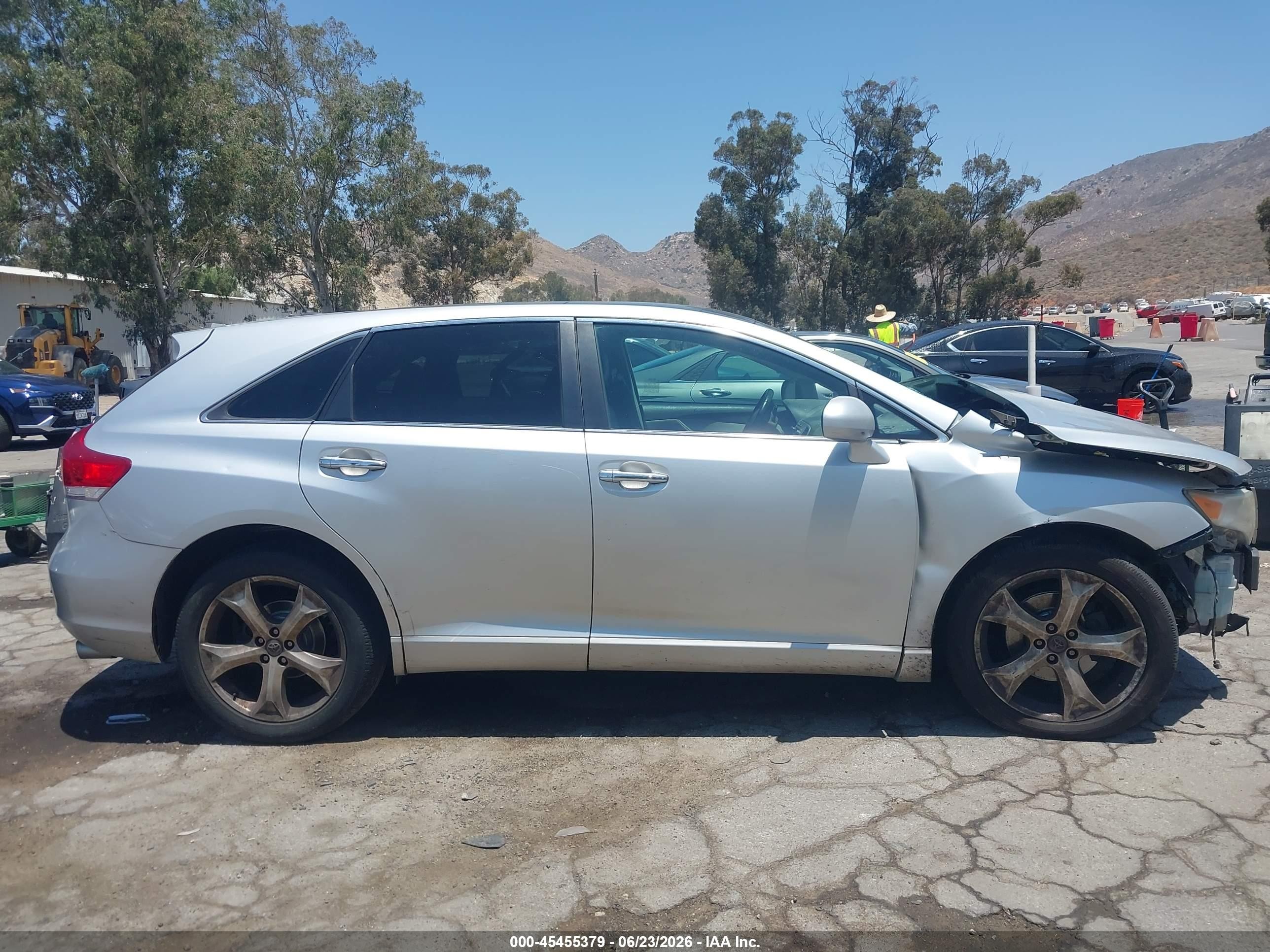 2009 Toyota Venza Base V6 Silver vin: 4T3ZK11A89U013201