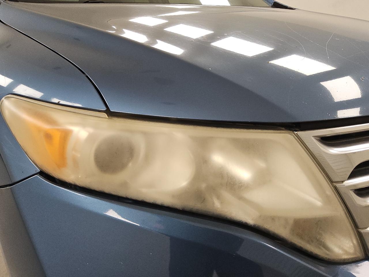 2009 Toyota Venza Fwd V6 Blue vin: 4T3ZK11A99U007729 Damage: Right Head Lamp, Faded, Acceptable