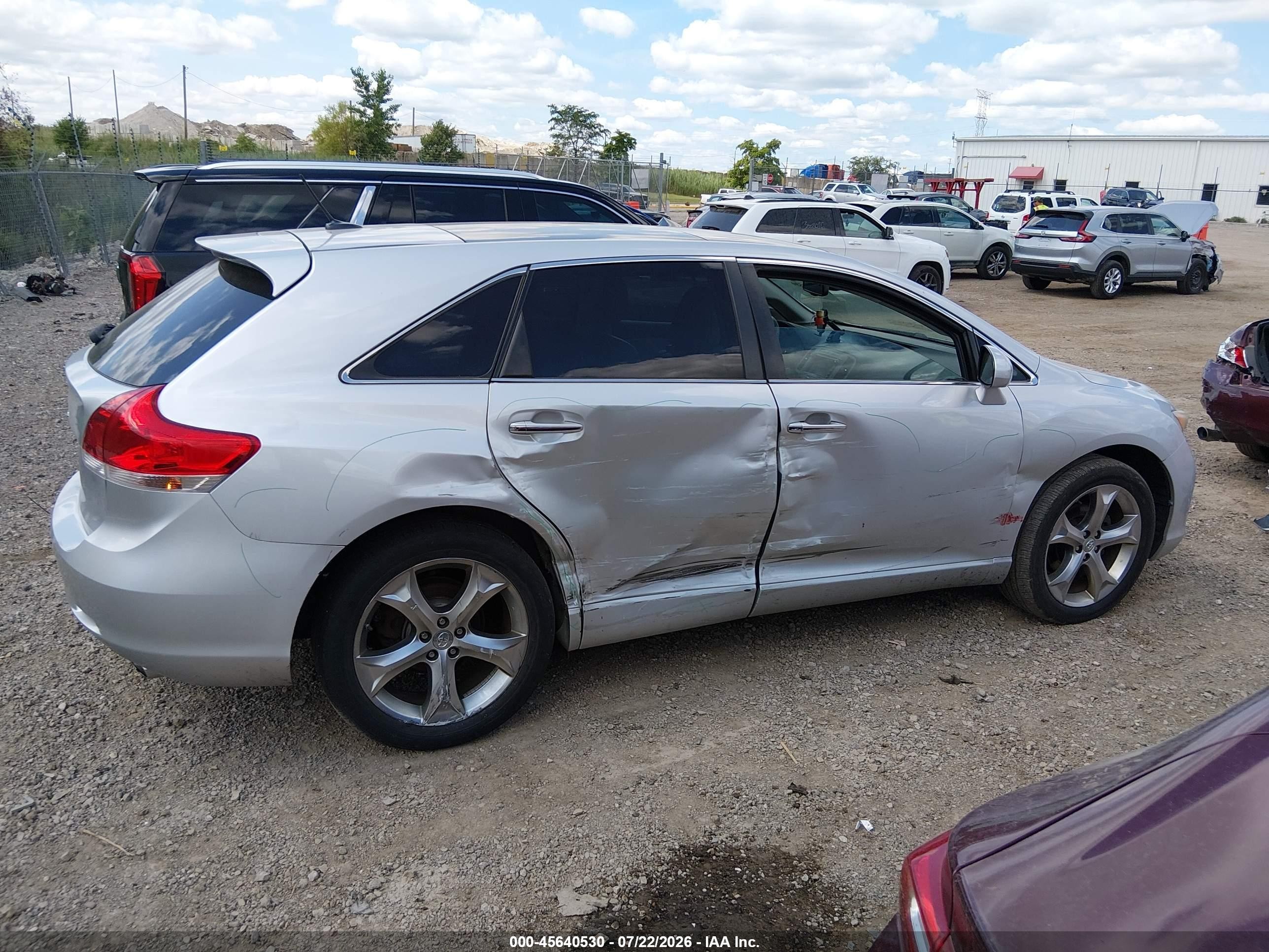 2011 Toyota Venza Base V6 Silver vin: 4T3ZK3BB2BU035283