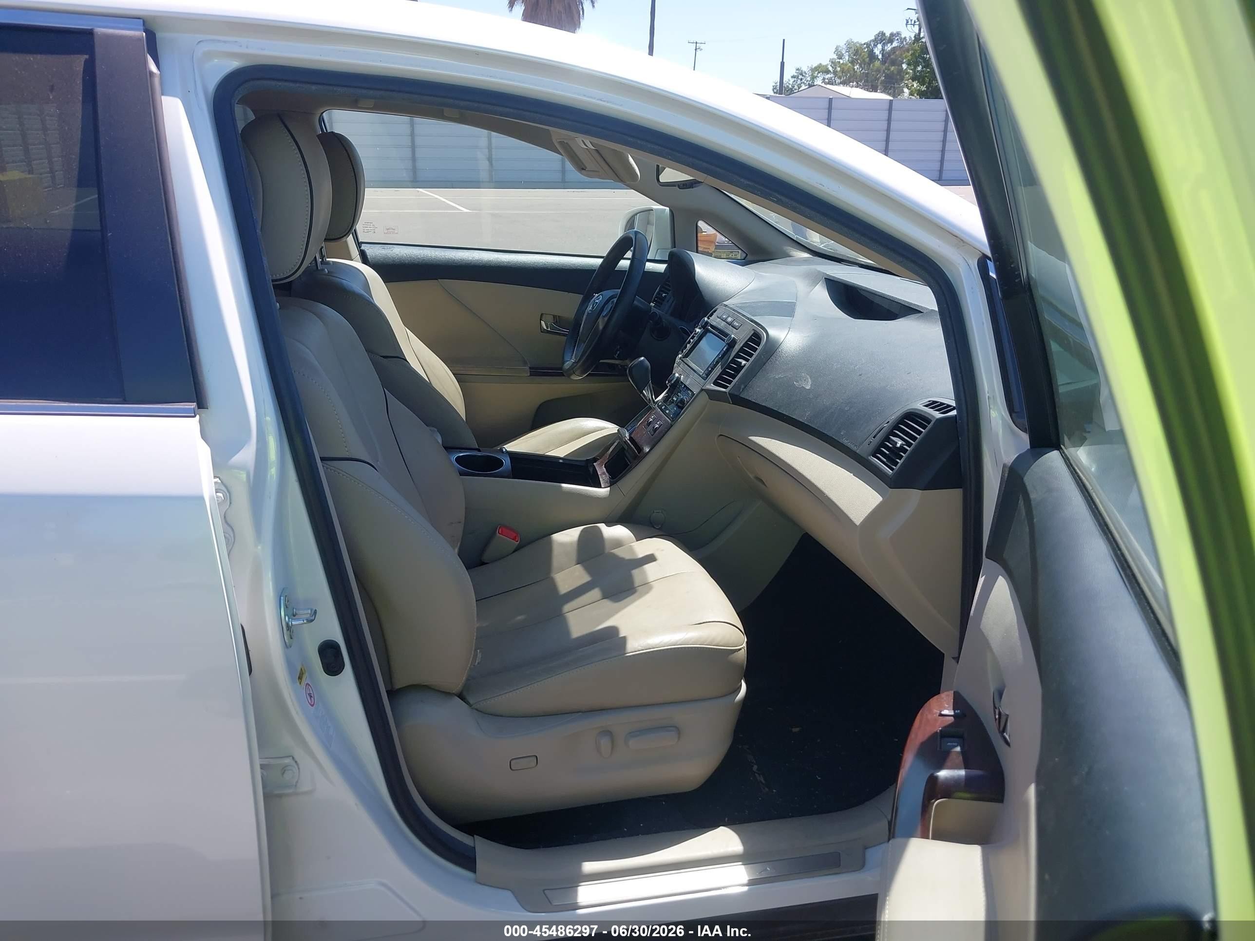 2014 Toyota Venza Xle V6 White vin: 4T3ZK3BB2EU067848