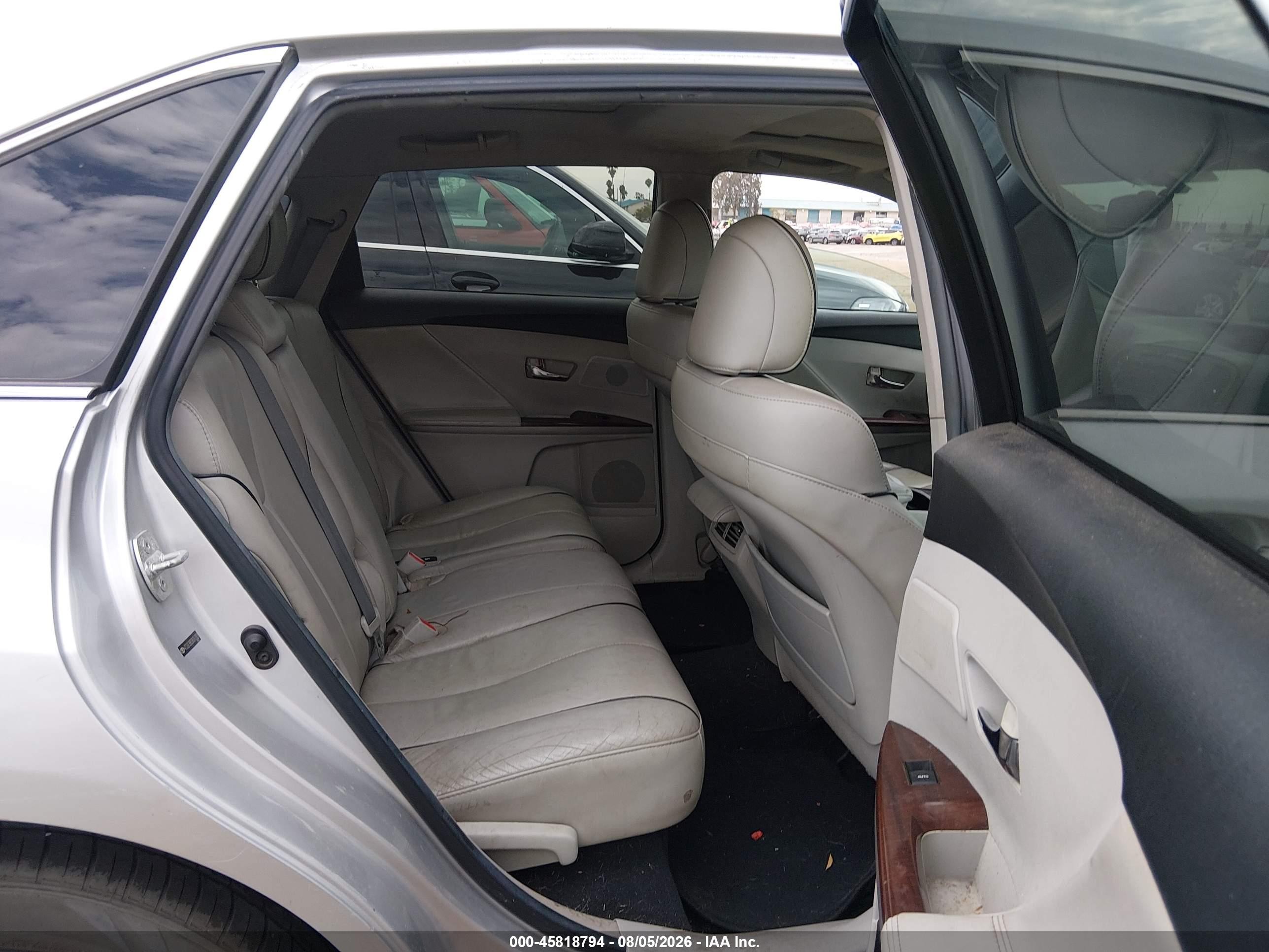 2011 Toyota Venza Base V6 Silver vin: 4T3ZK3BB3BU043909
