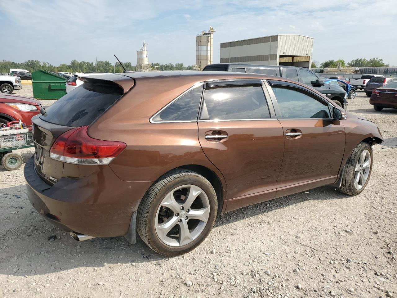 2014 Toyota Venza Le Коричневый vin: 4T3ZK3BB3EU063923