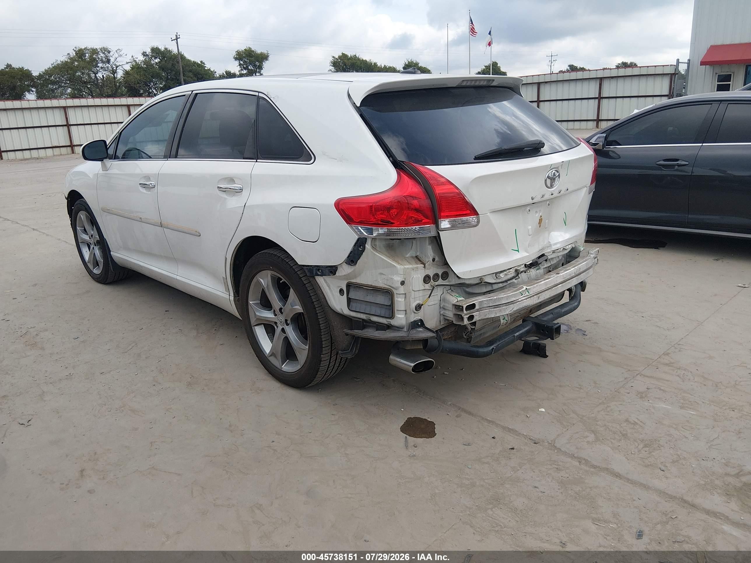 2010 Toyota Venza Base V6 White vin: 4T3ZK3BB4AU023912