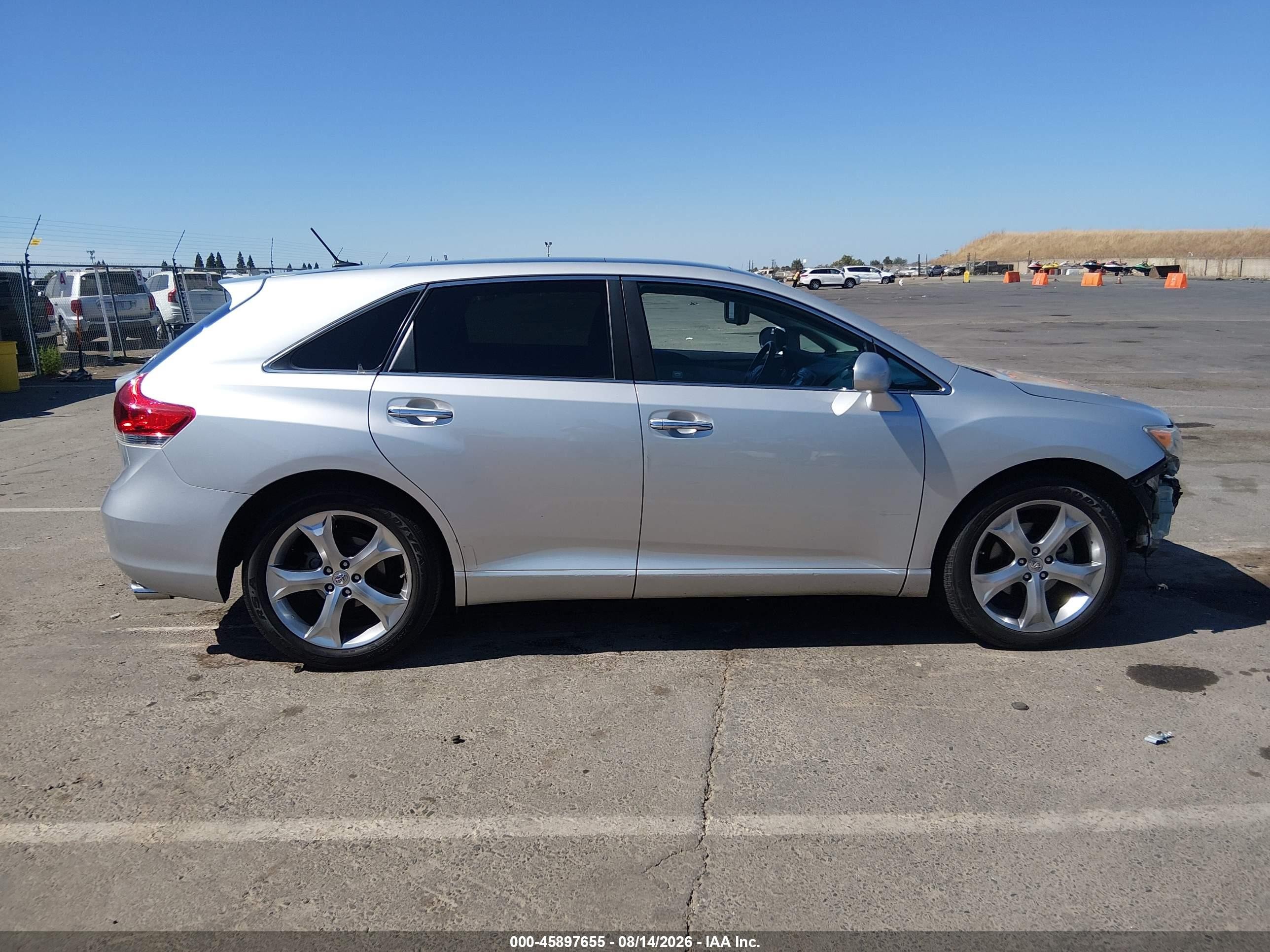 2010 Toyota Venza Base V6 Silver vin: 4T3ZK3BB5AU025815