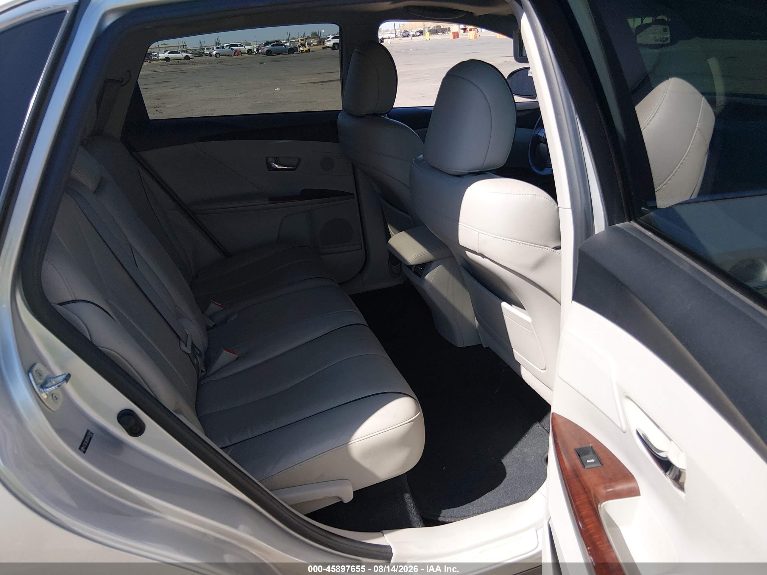 2010 Toyota Venza Base V6 Silver vin: 4T3ZK3BB5AU025815