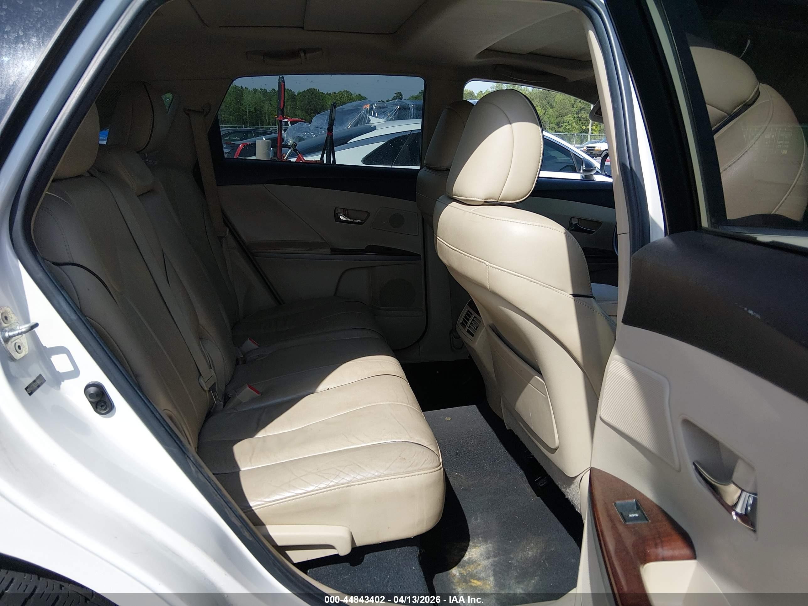 2010 Toyota Venza Base V6 White vin: 4T3ZK3BB5AU034529