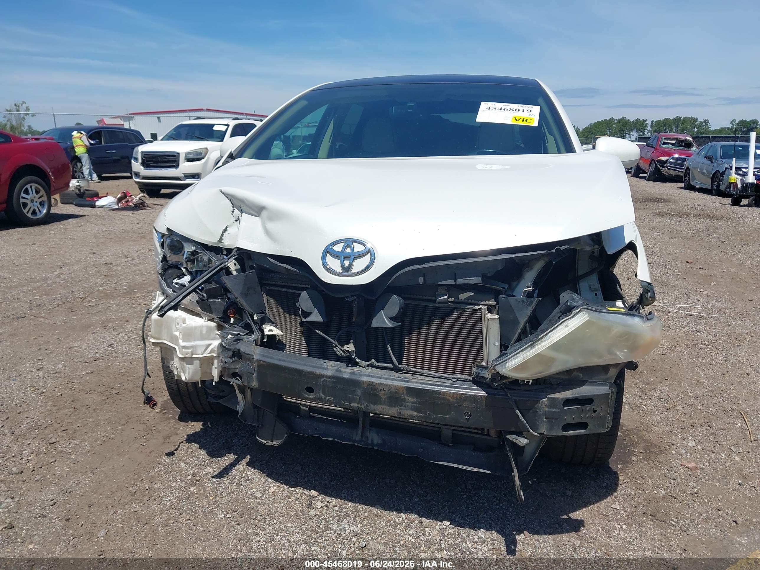 2010 Toyota Venza Base V6 White vin: 4T3ZK3BB6AU025211