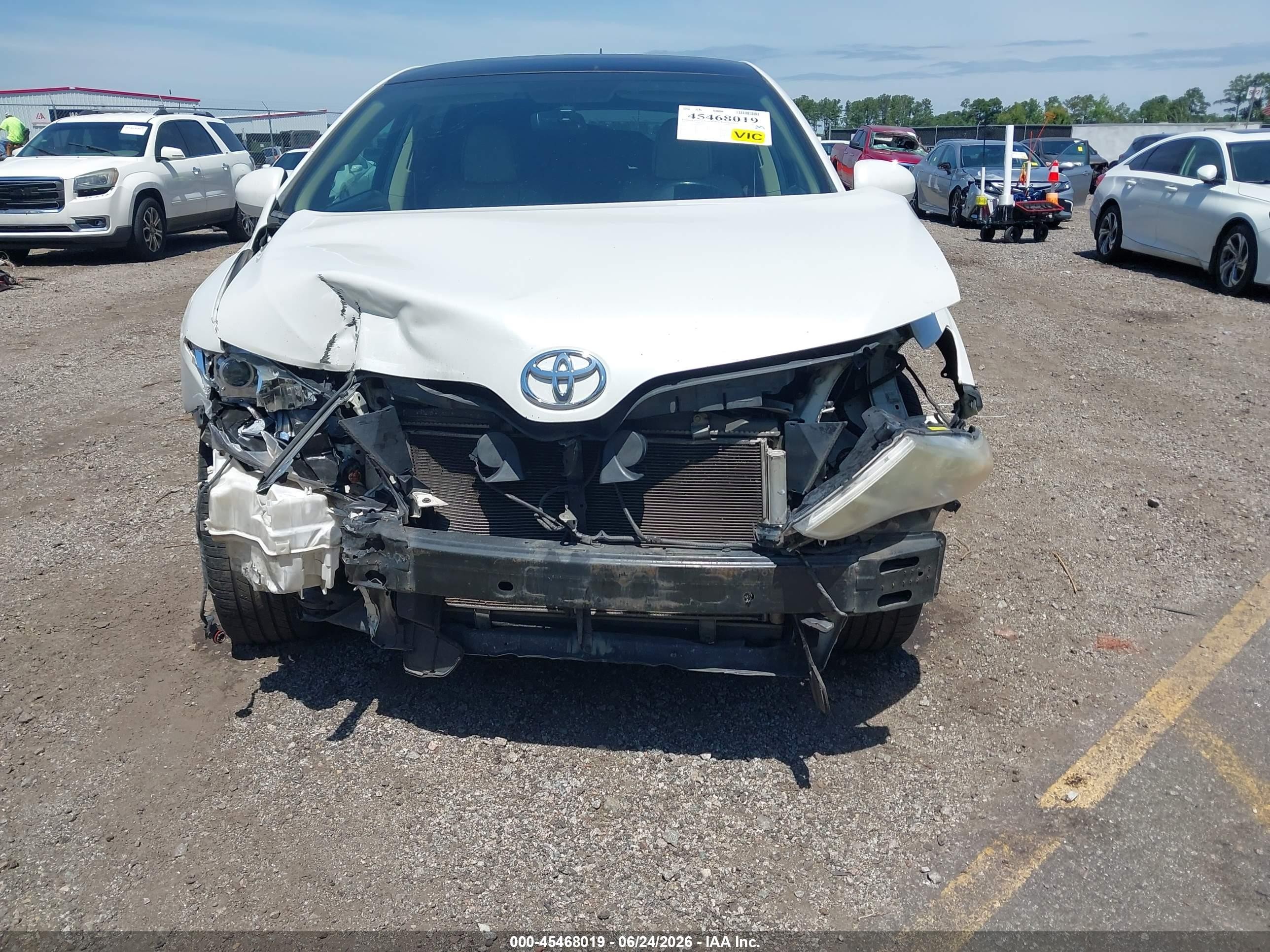2010 Toyota Venza Base V6 White vin: 4T3ZK3BB6AU025211