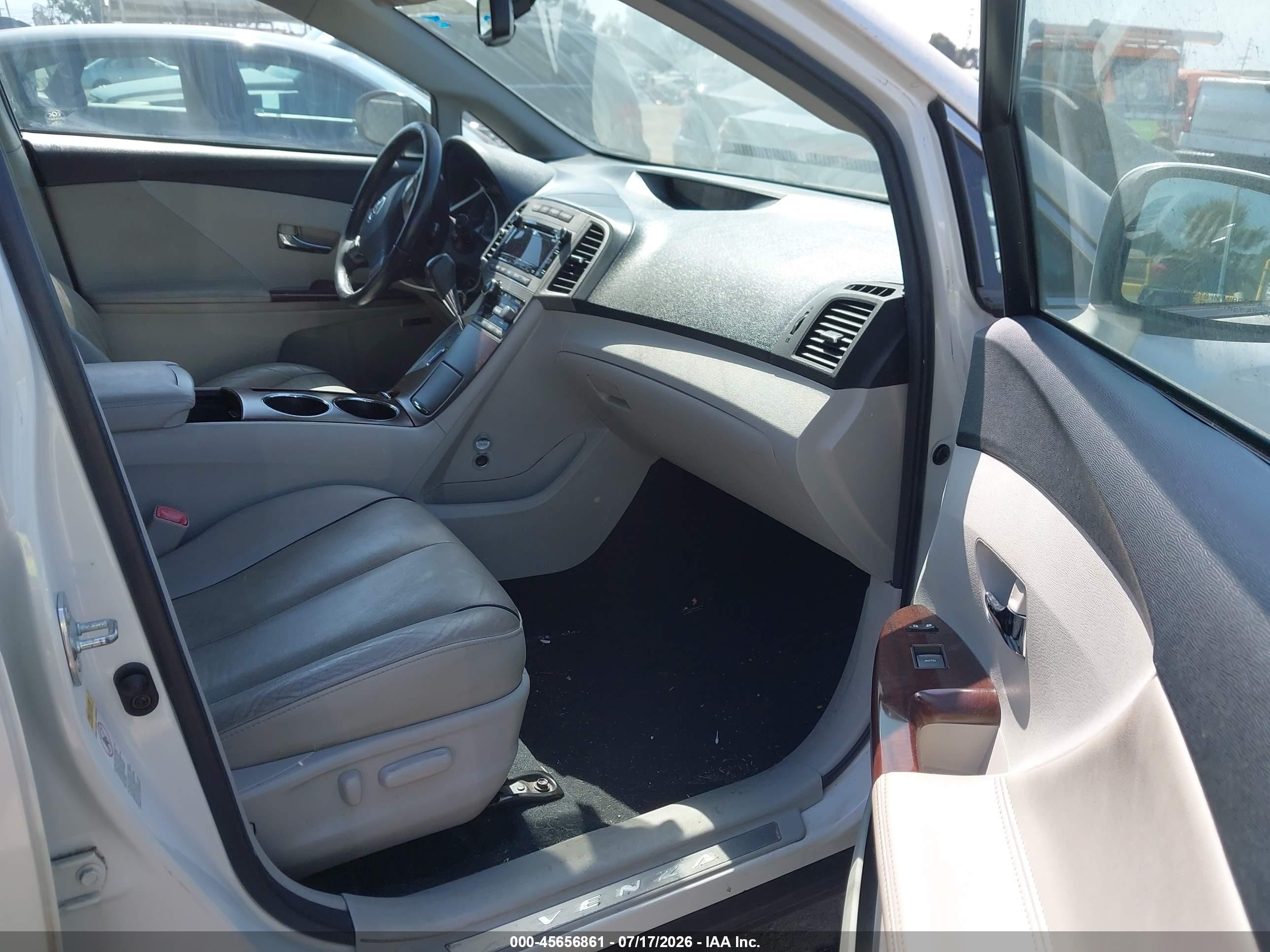 2010 Toyota Venza Base V6 White vin: 4T3ZK3BB6AU033258