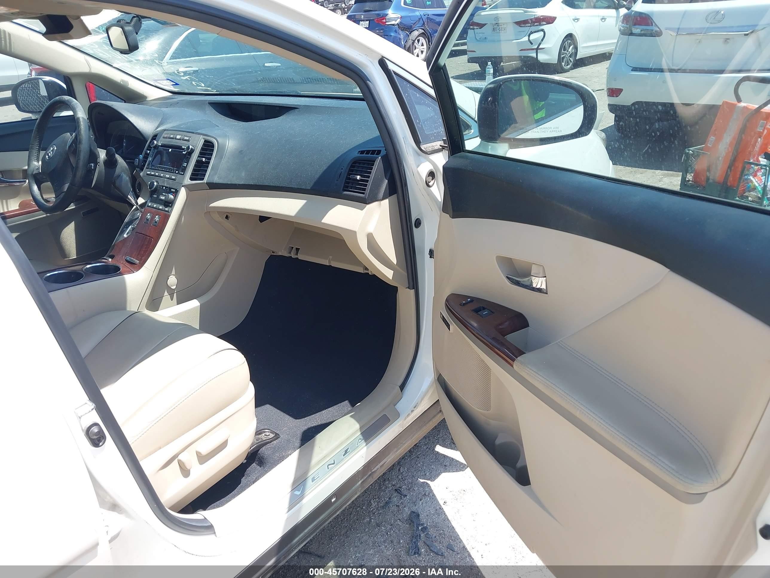 2011 Toyota Venza Base V6 White vin: 4T3ZK3BB7BU039300
