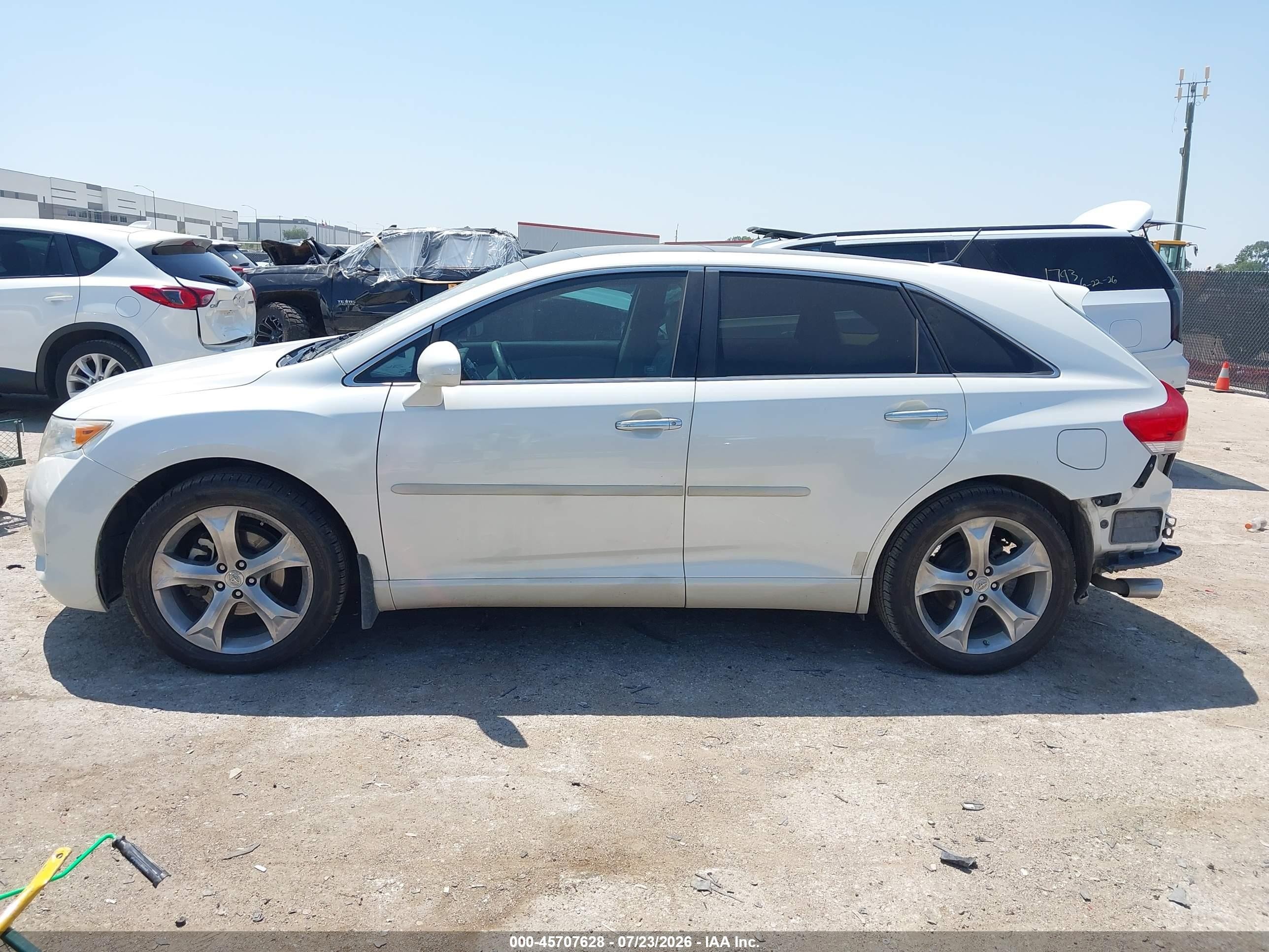 2011 Toyota Venza Base V6 White vin: 4T3ZK3BB7BU039300