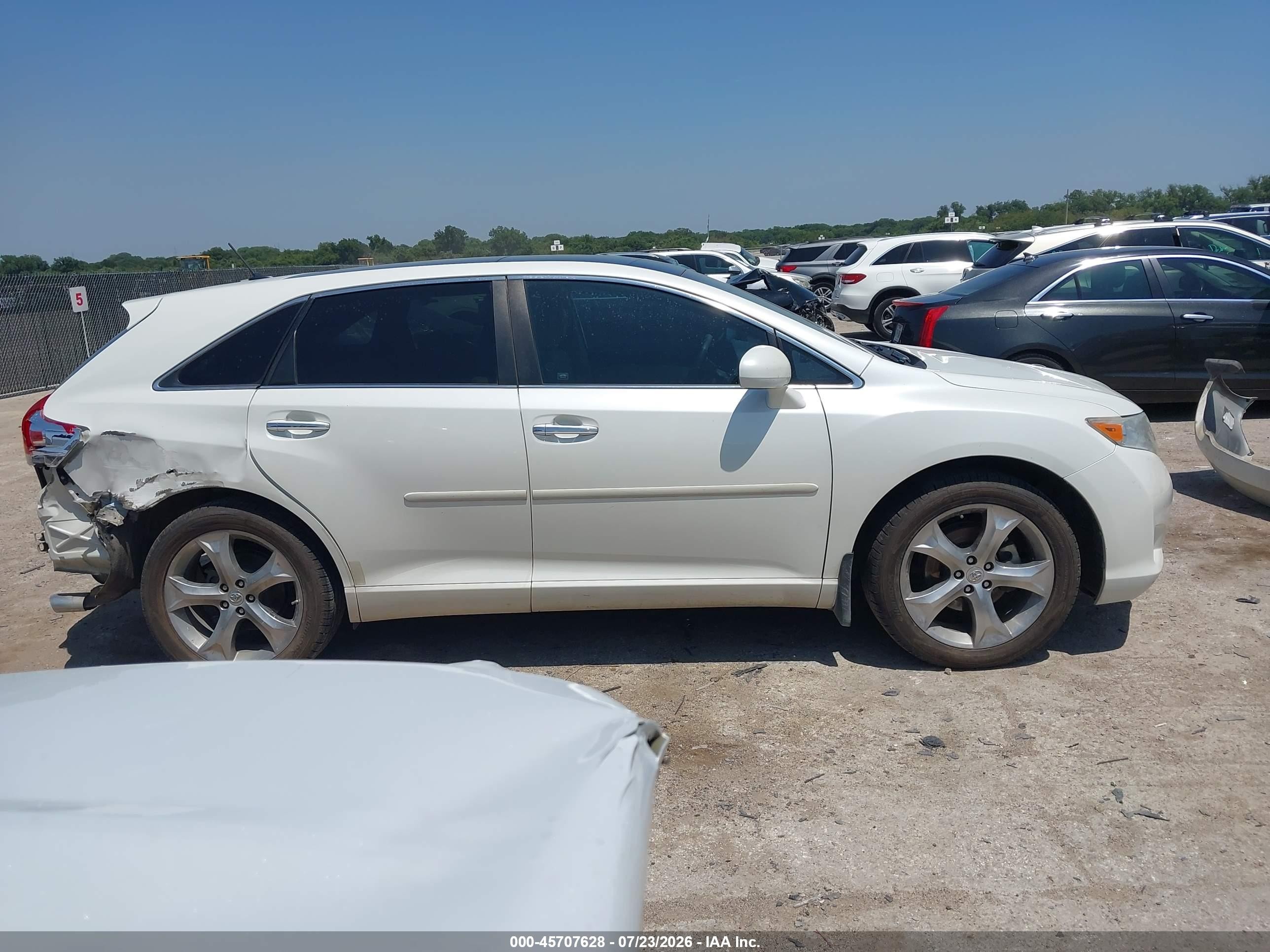2011 Toyota Venza Base V6 White vin: 4T3ZK3BB7BU039300