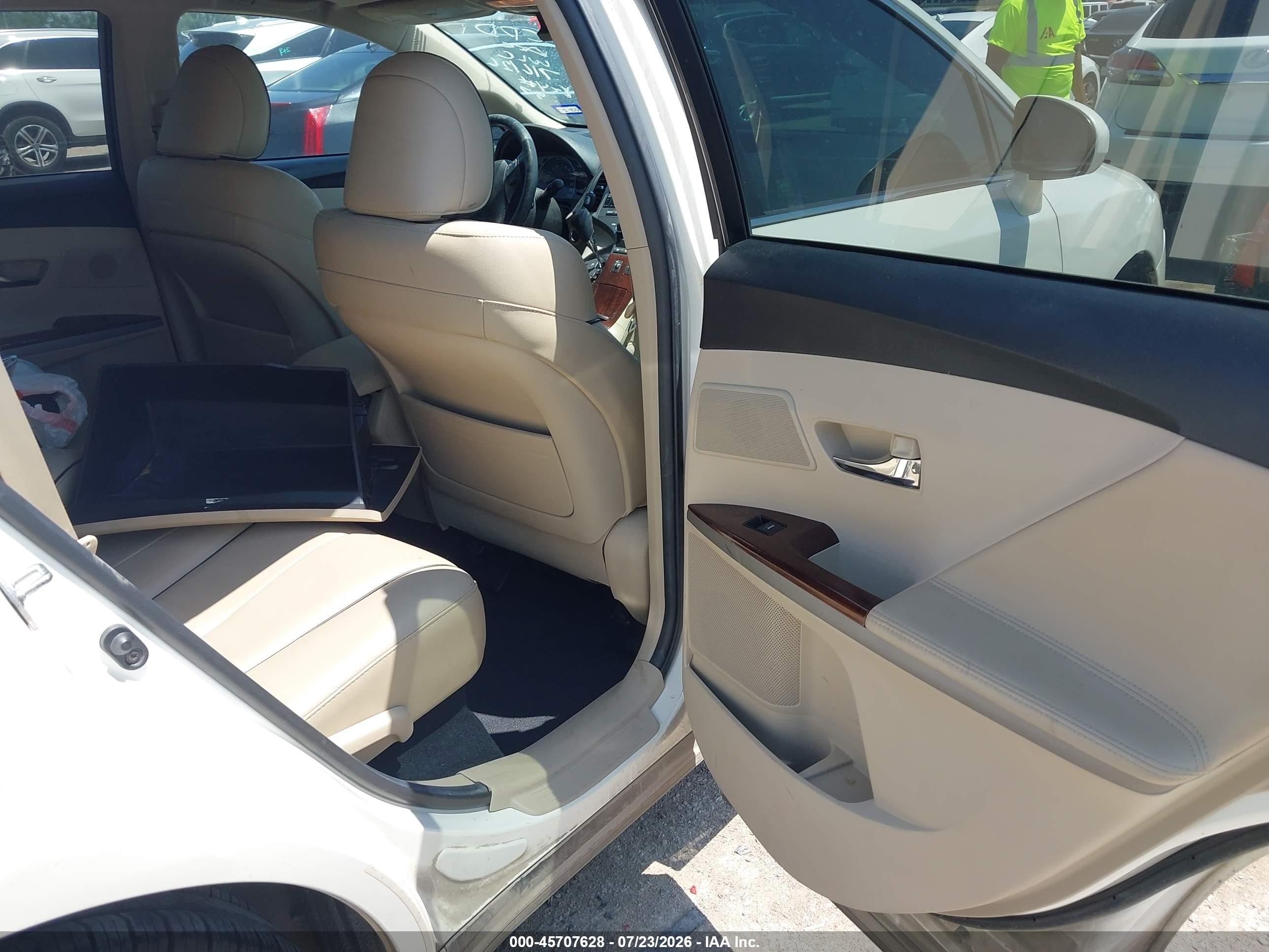 2011 Toyota Venza Base V6 White vin: 4T3ZK3BB7BU039300