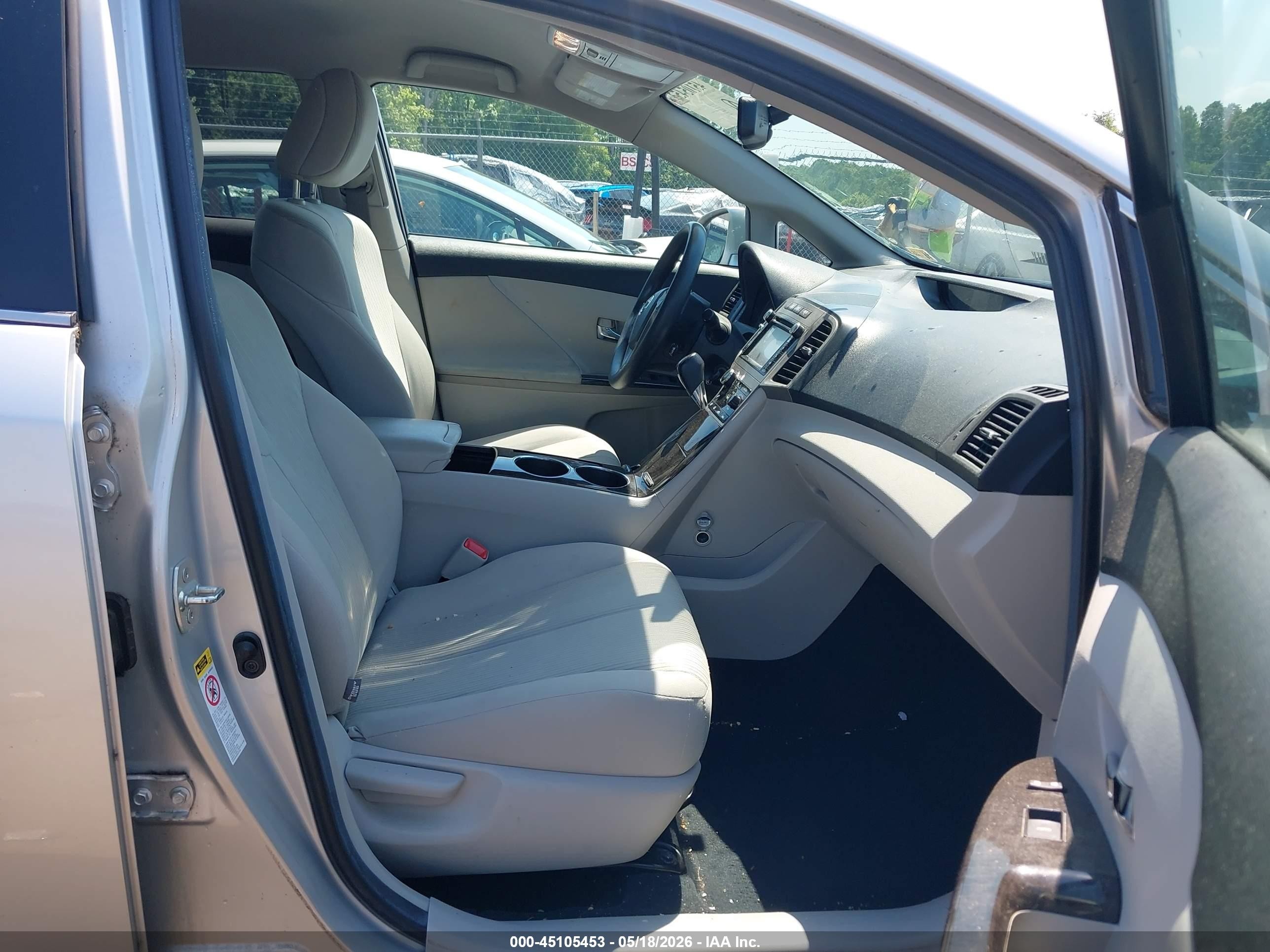2014 Toyota Venza Le V6 Silver vin: 4T3ZK3BB7EU065190