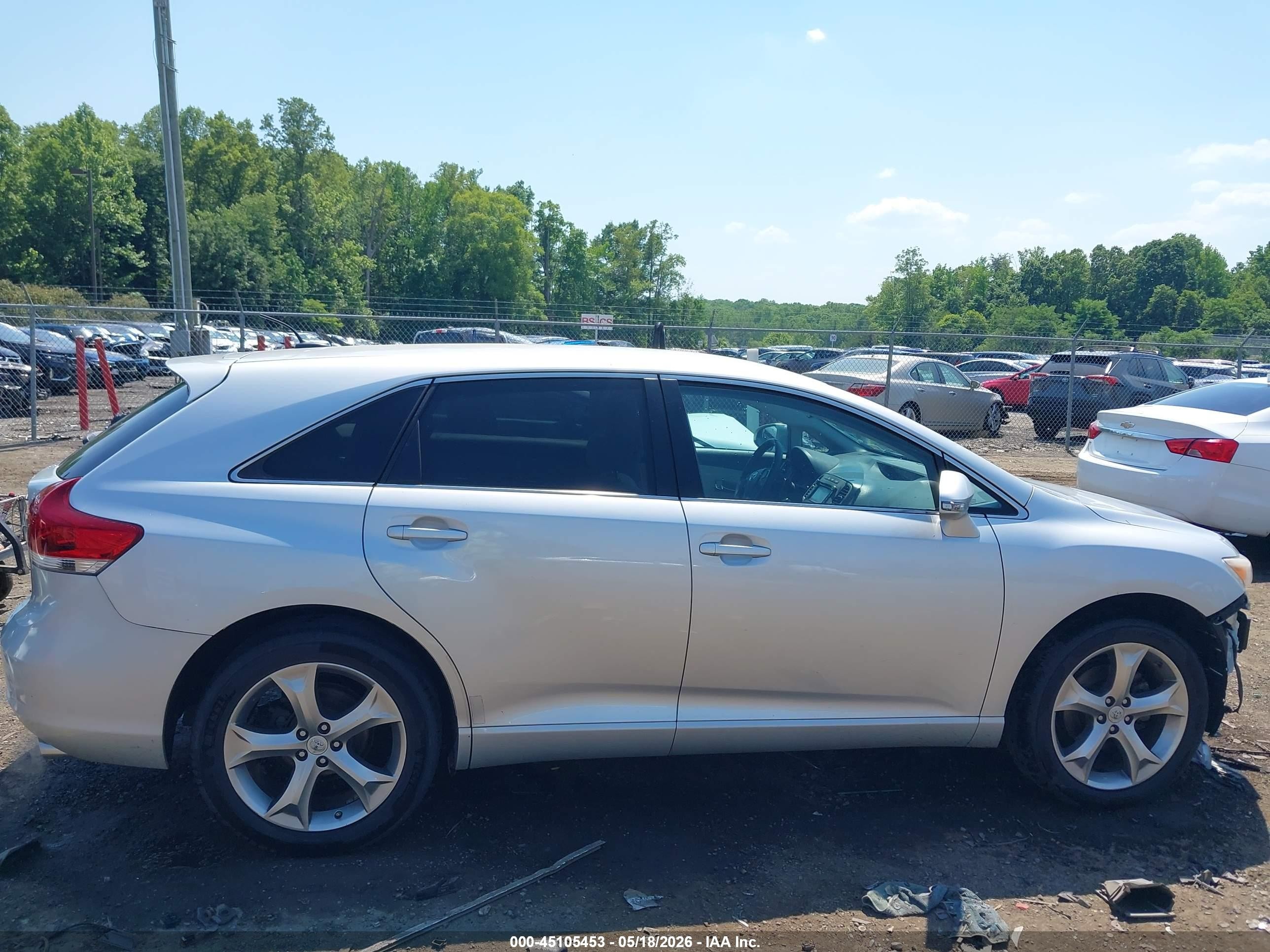 2014 Toyota Venza Le V6 Silver vin: 4T3ZK3BB7EU065190
