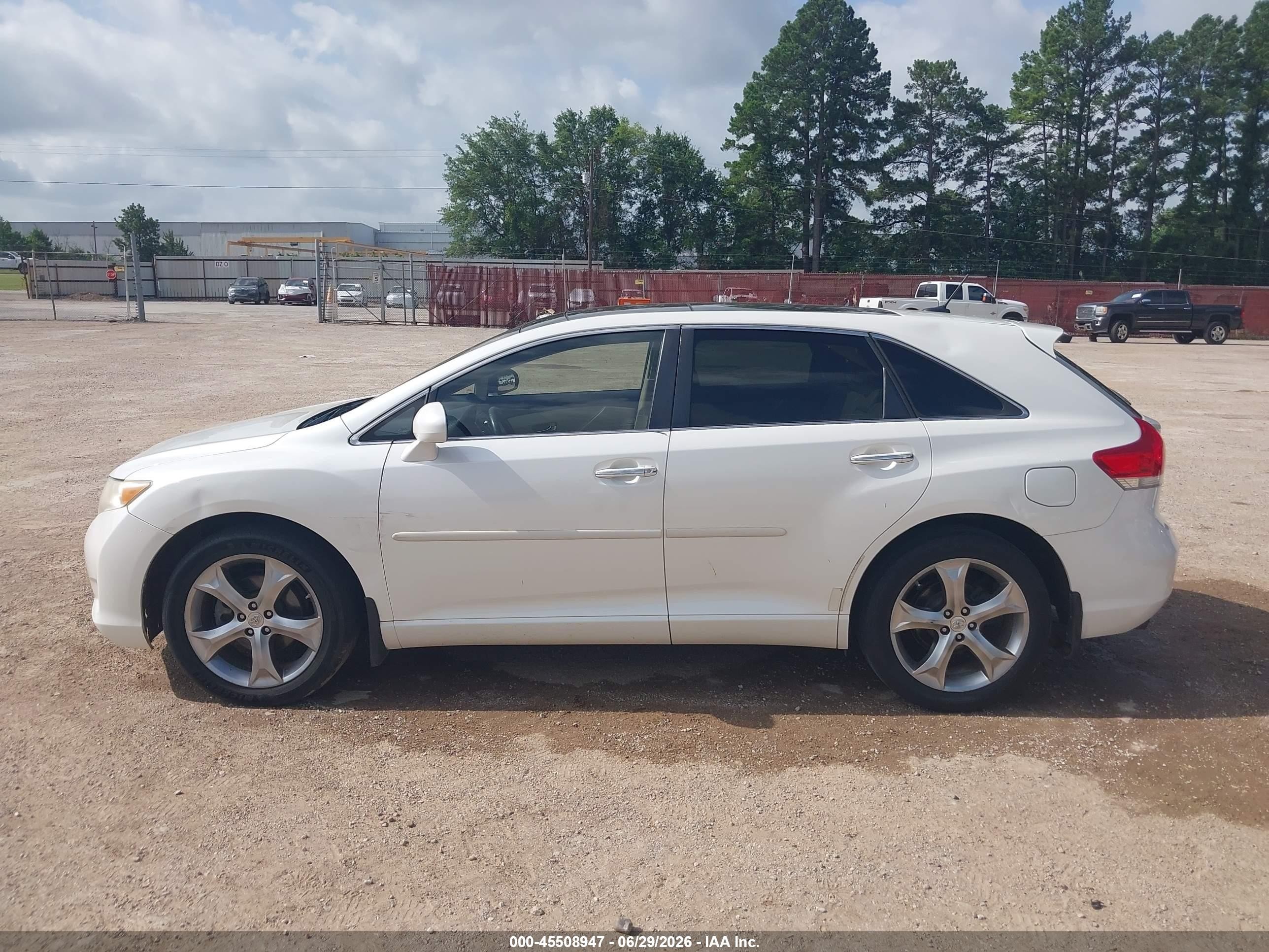 2010 Toyota Venza Base V6 White vin: 4T3ZK3BB8AU025291