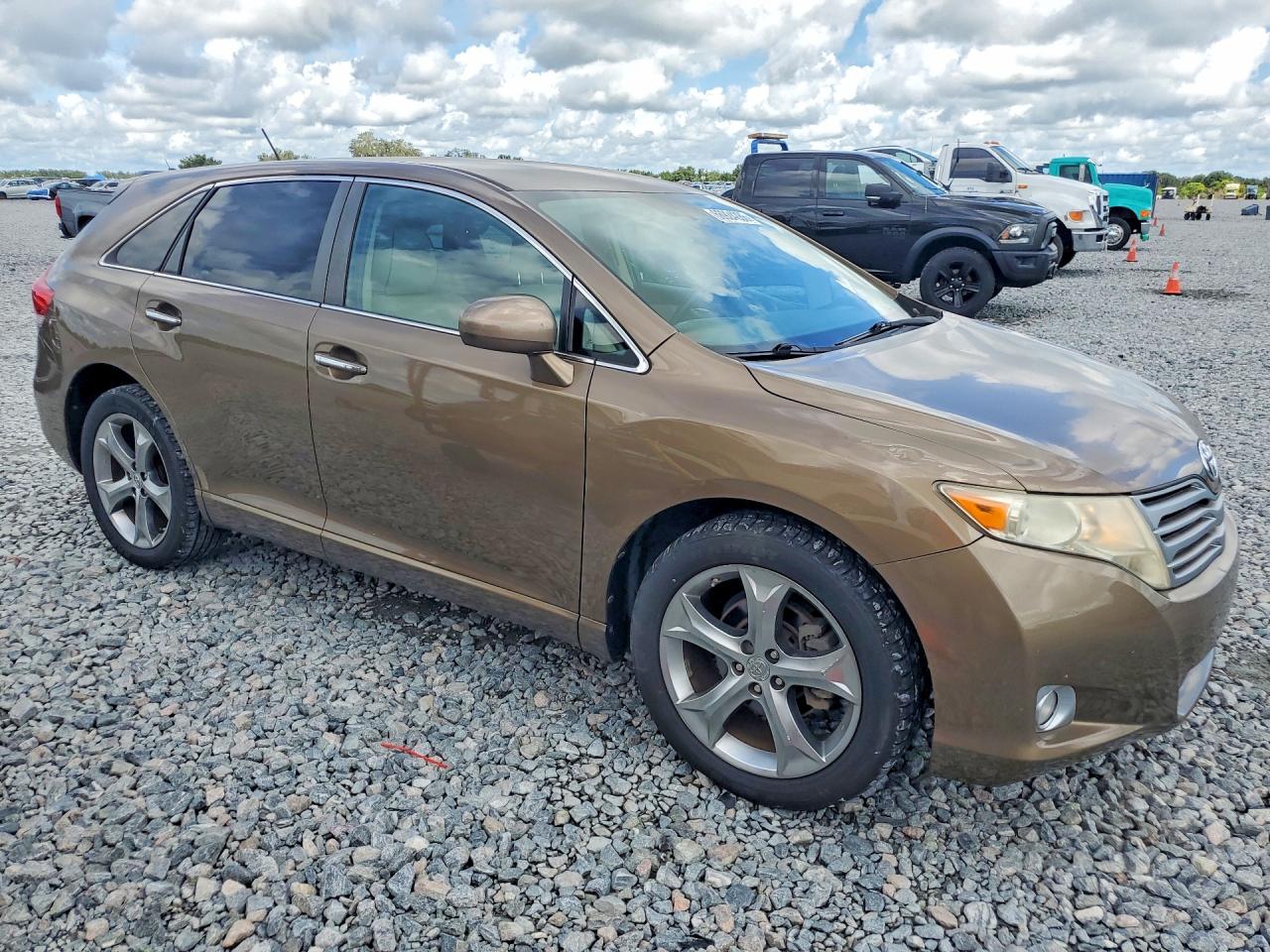 2010 Toyota Venza Fwd V6 Tan vin: 4T3ZK3BB9AU023596